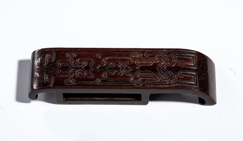 Porta pennello con motivo a spirale (Hui Wen) in legno rosso