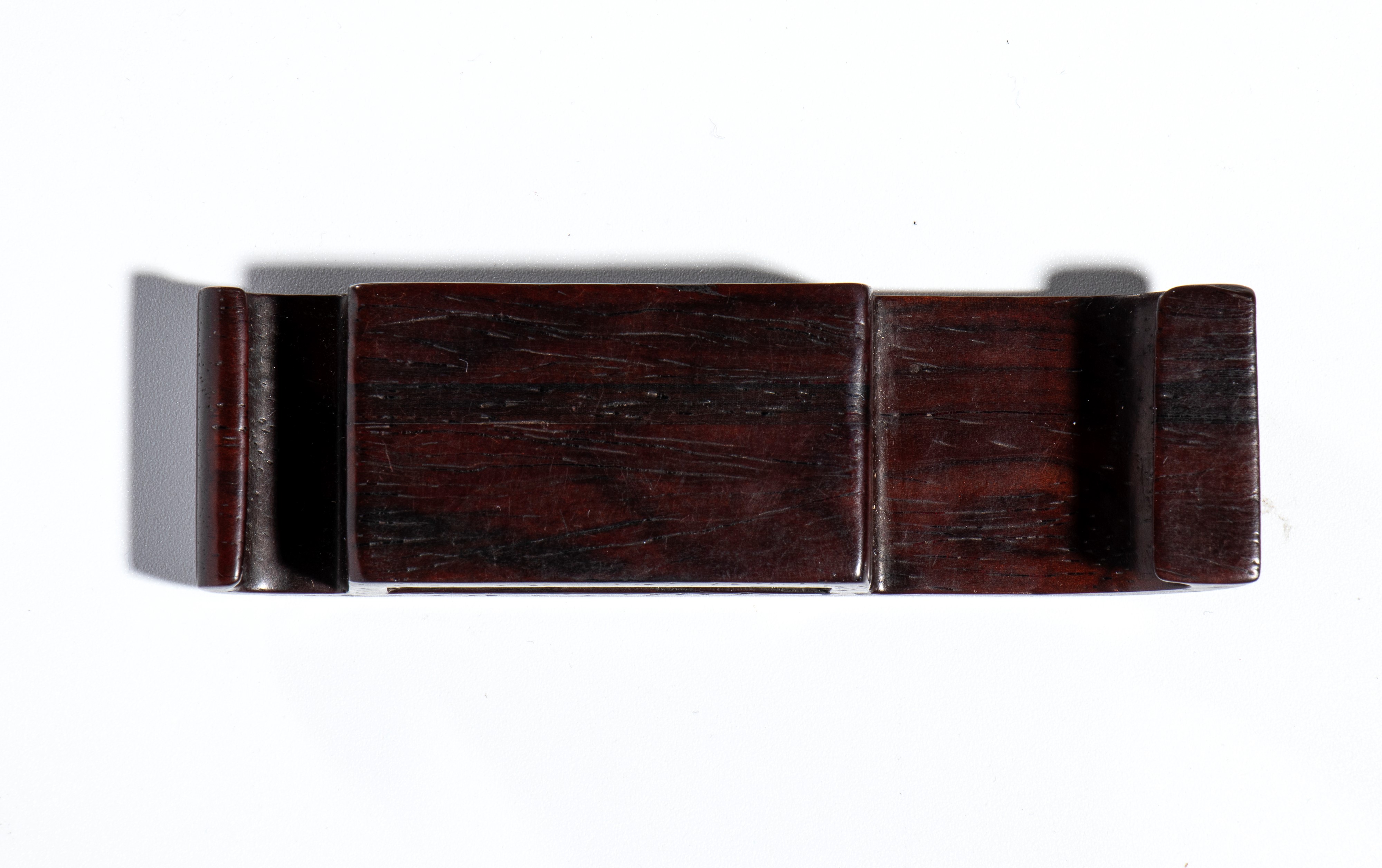 Porta pennello con motivo a spirale (Hui Wen) in legno rosso