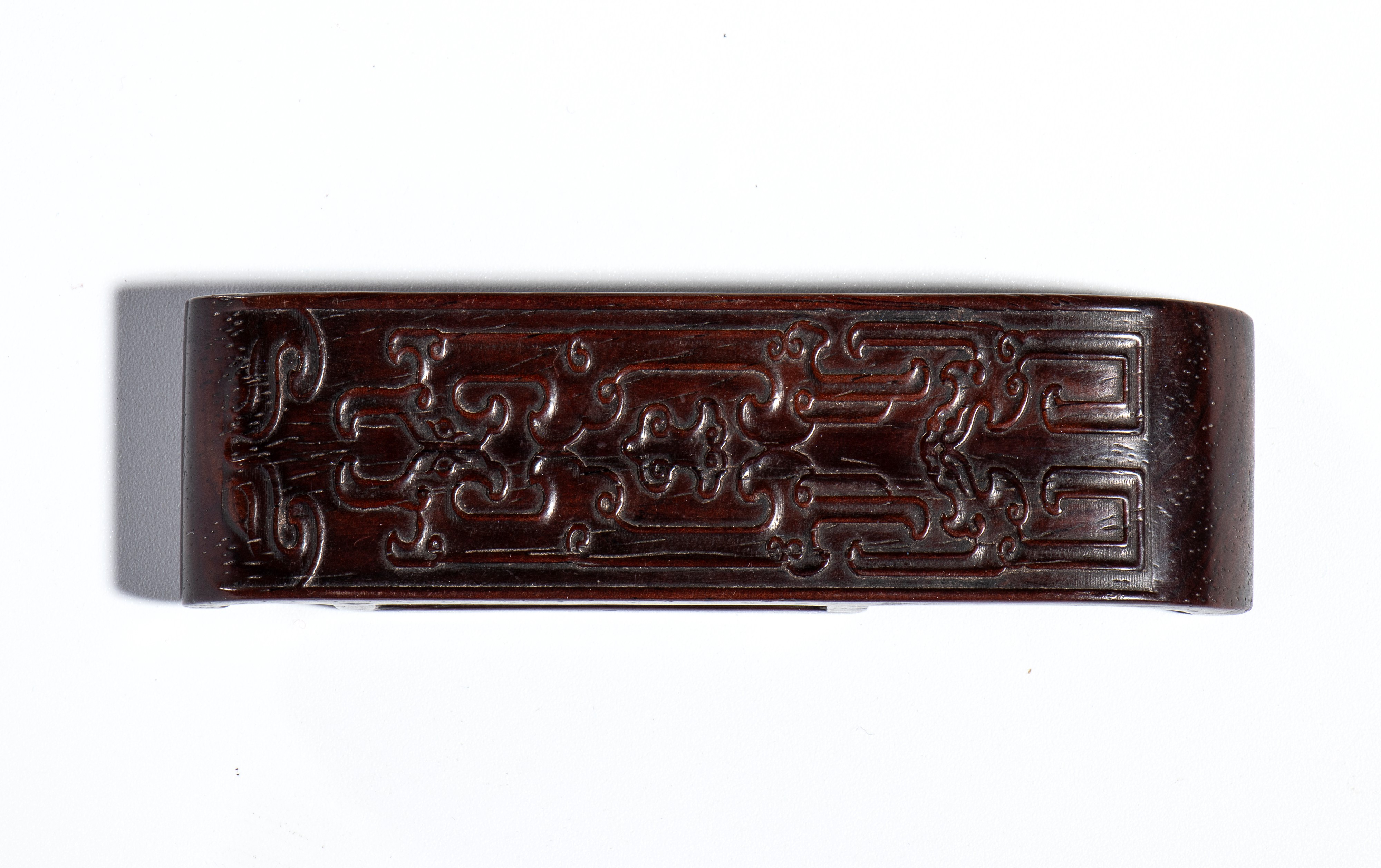 Porta pennello con motivo a spirale (Hui Wen) in legno rosso