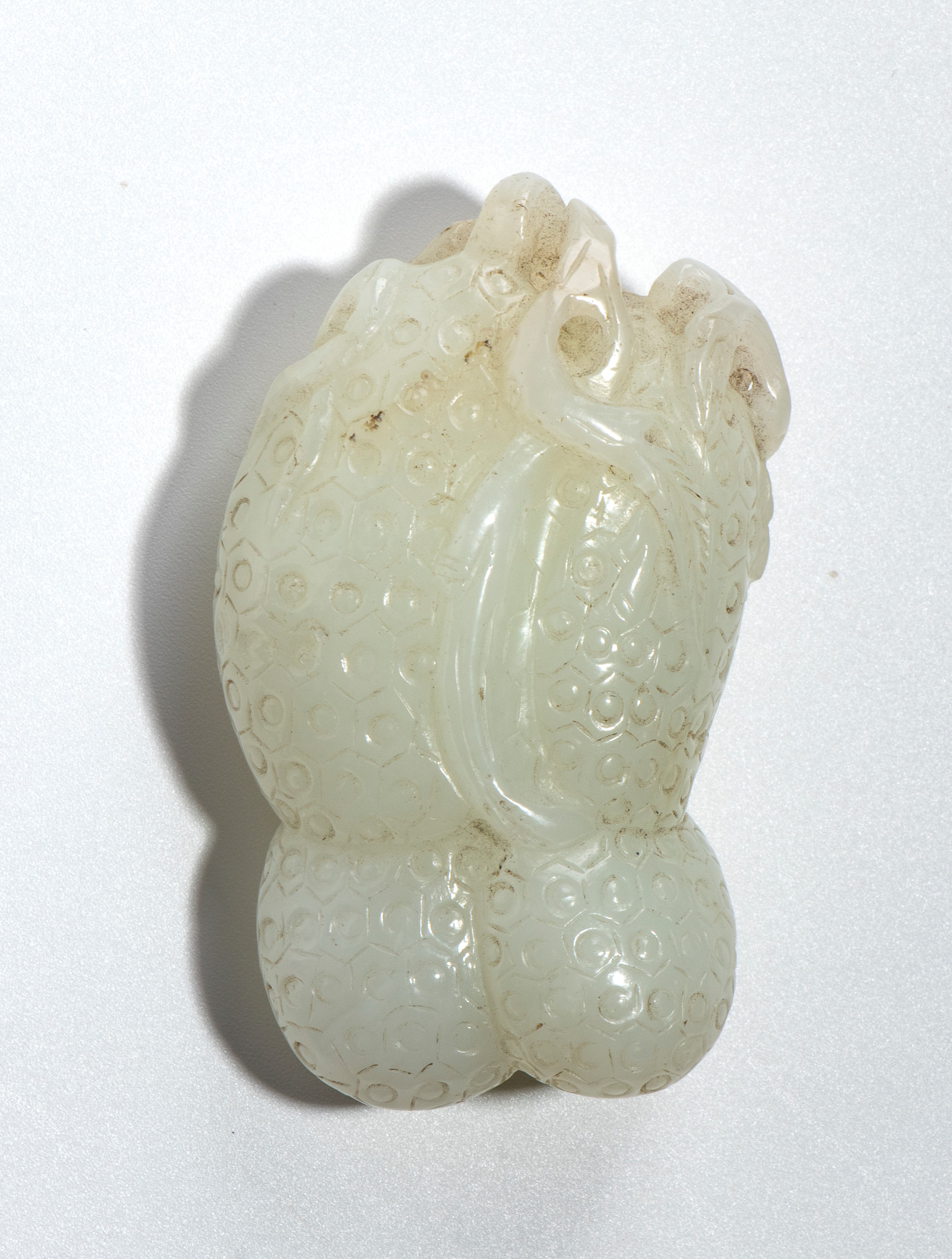 Oggetto in giada a forma di arachide