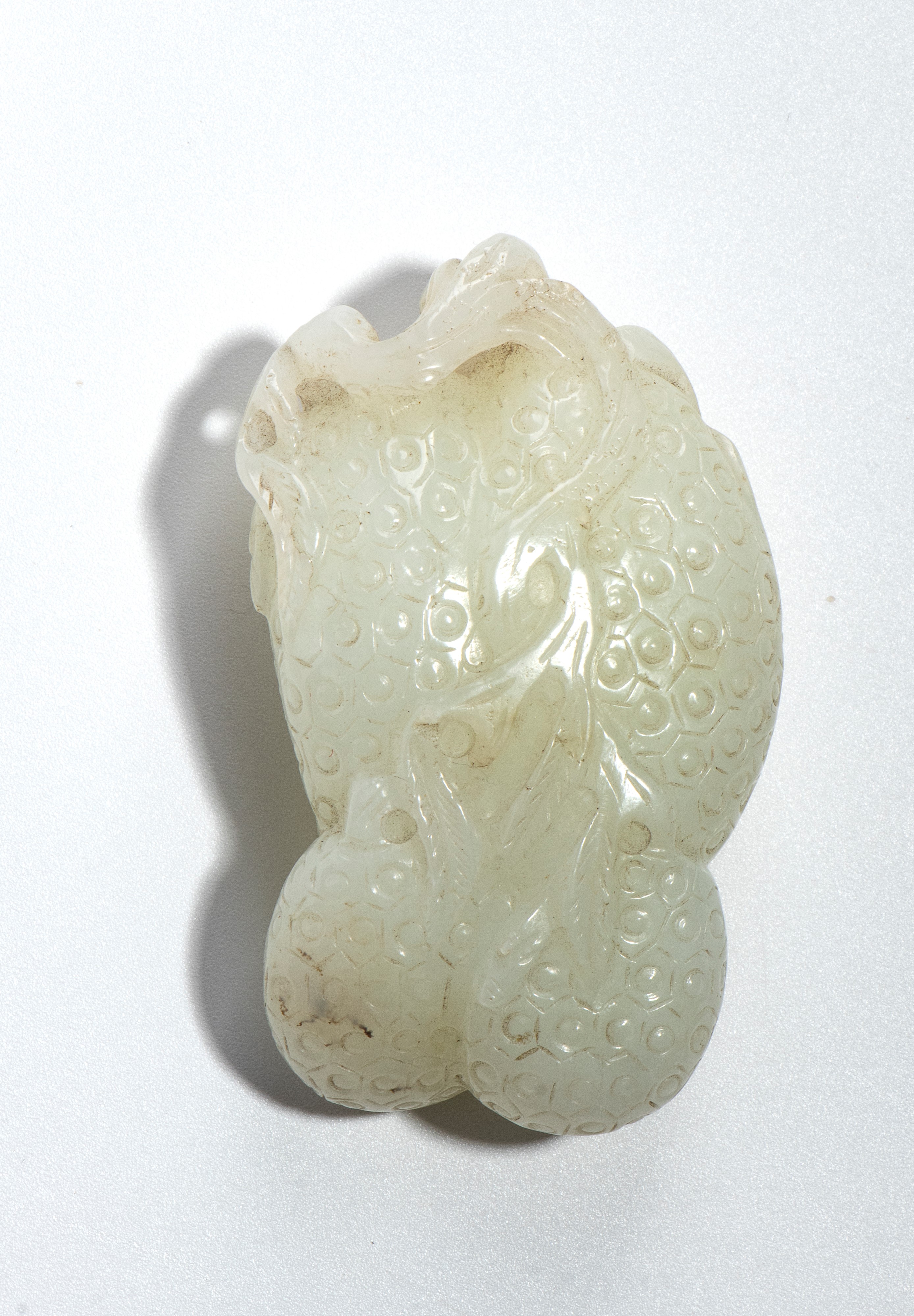 Oggetto in giada a forma di arachide