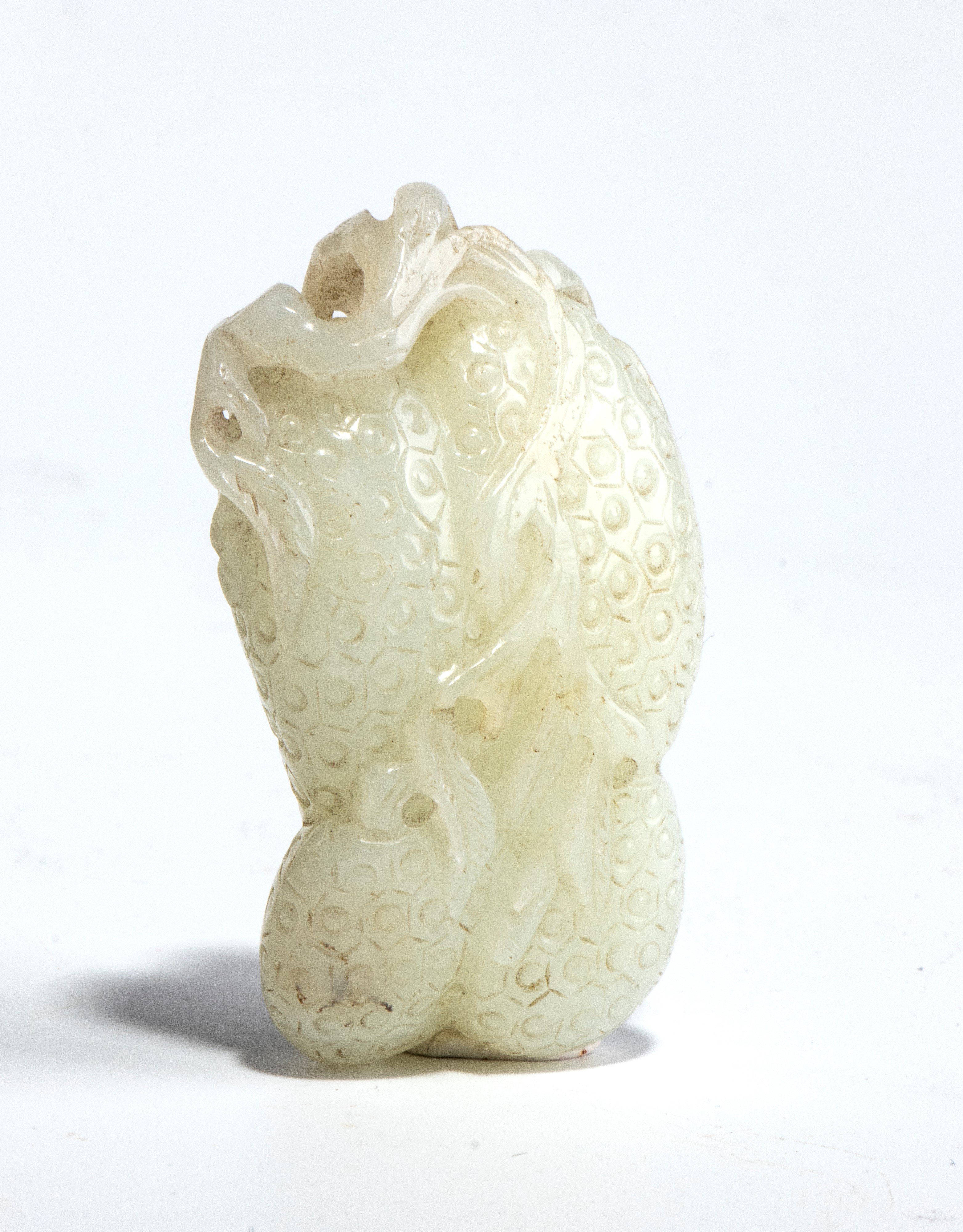 Oggetto in giada a forma di arachide