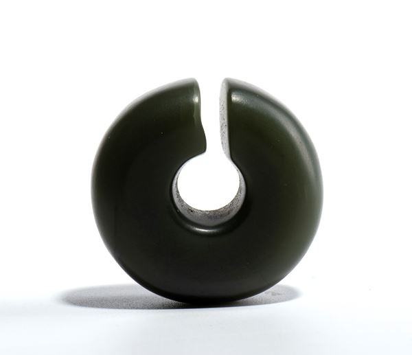 Raffinato cerchio di giada, Cina