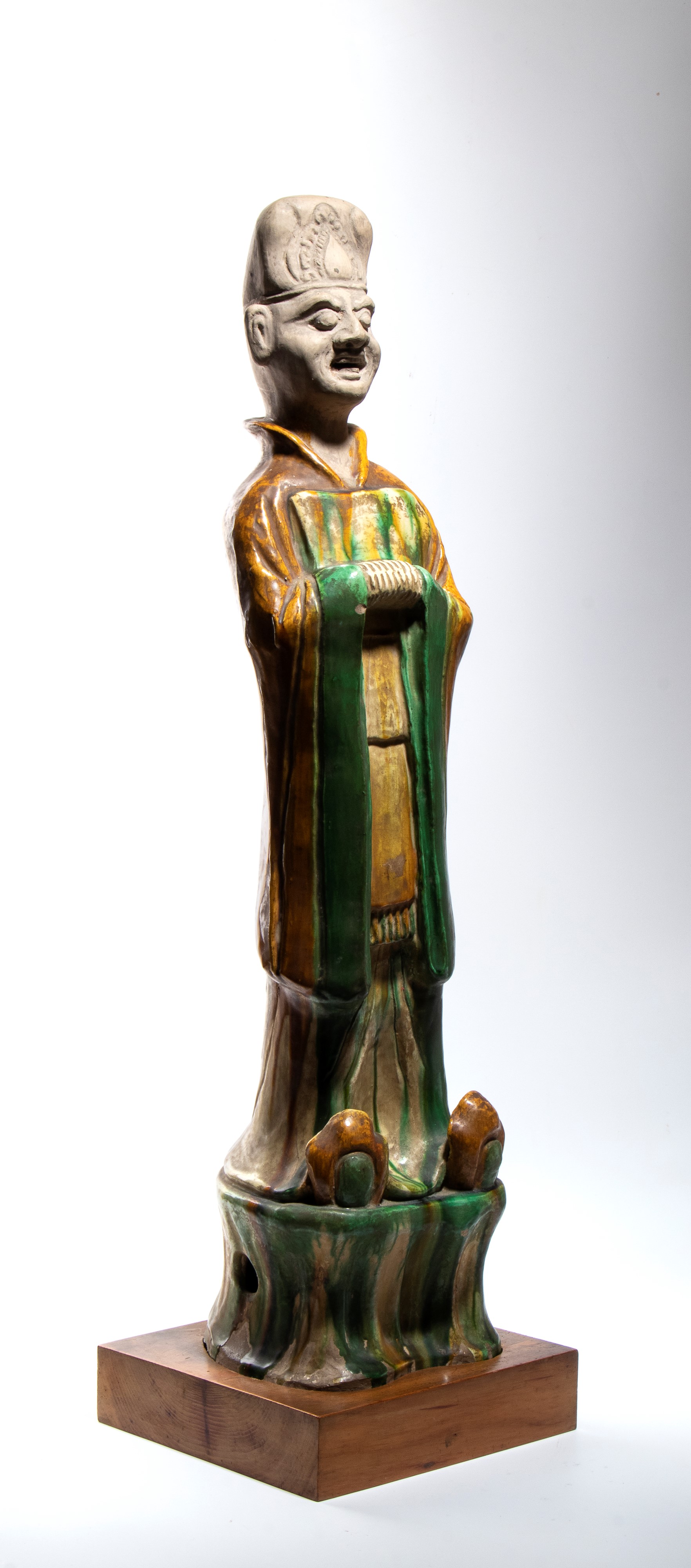Grande coppia di figure in ceramica sancai, Cina