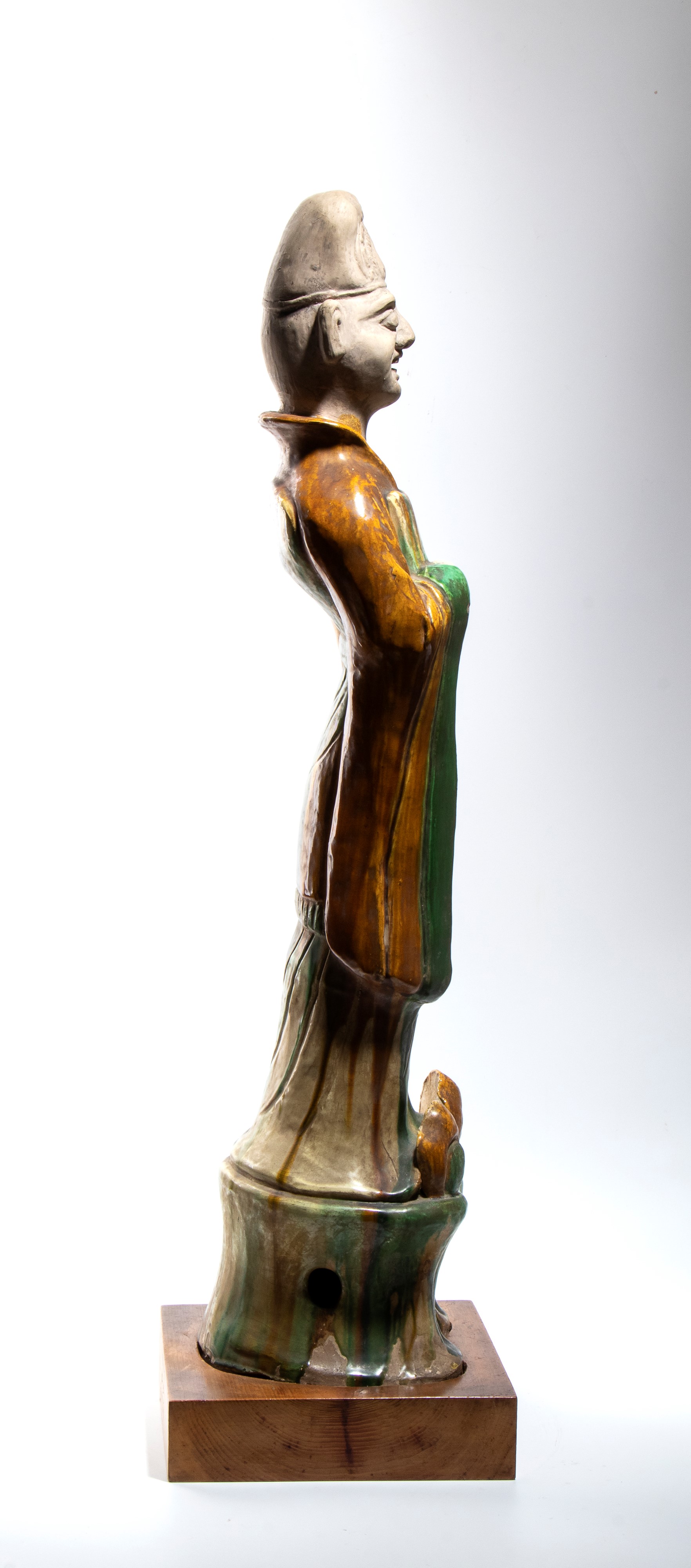 Grande coppia di figure in ceramica sancai, Cina