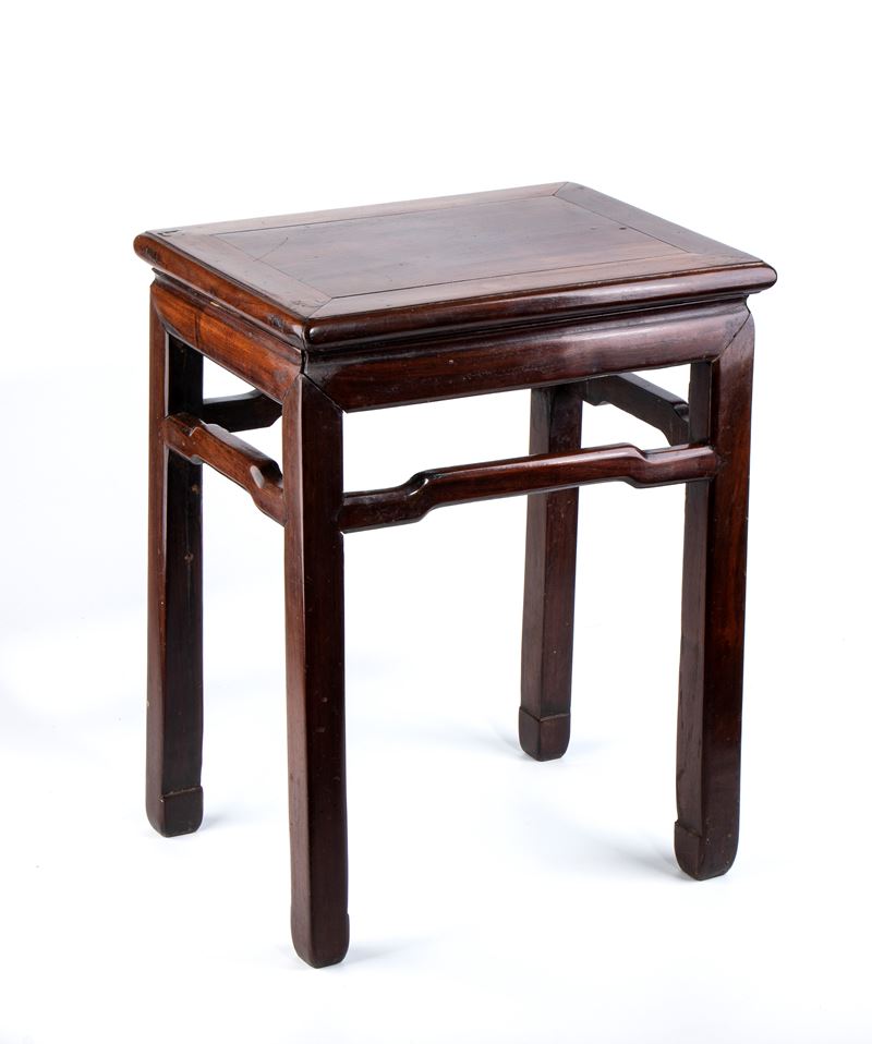 Tavolo in legno, Cina, Fine Dinastia Qing, 1900 circa