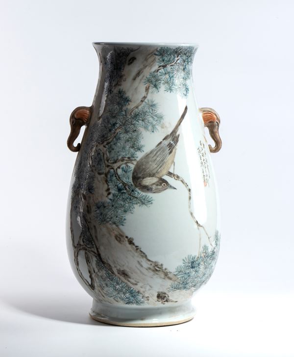 Raro vaso Hu in porcellana "Qianjiang"famiglia rosa, Cina