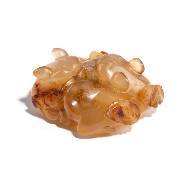 Agate pendant ornament, China, Qing dynasty (1644-1912), 19th century