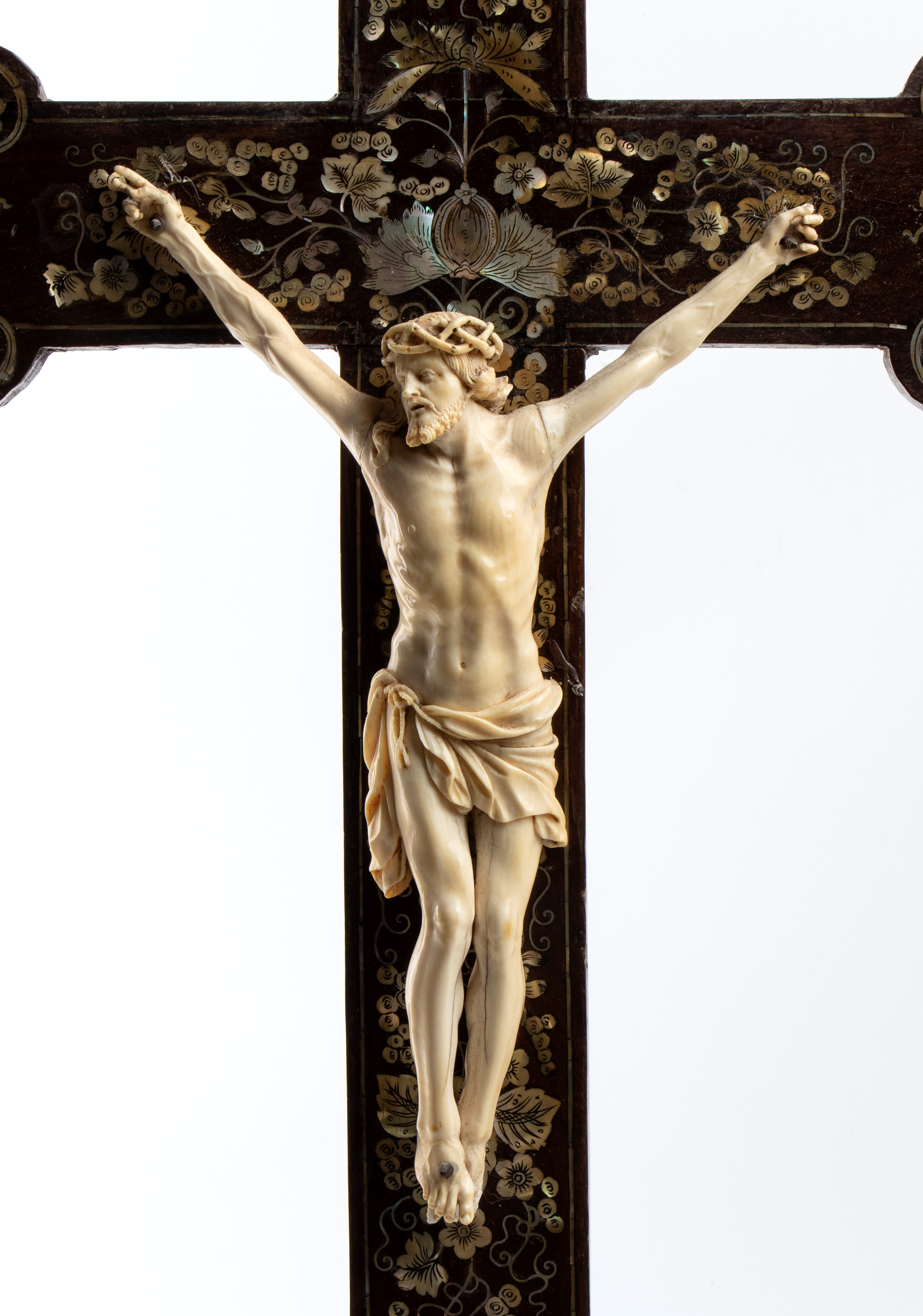 Cristo, avorio e madreperla (Italia, XVIII secolo)
