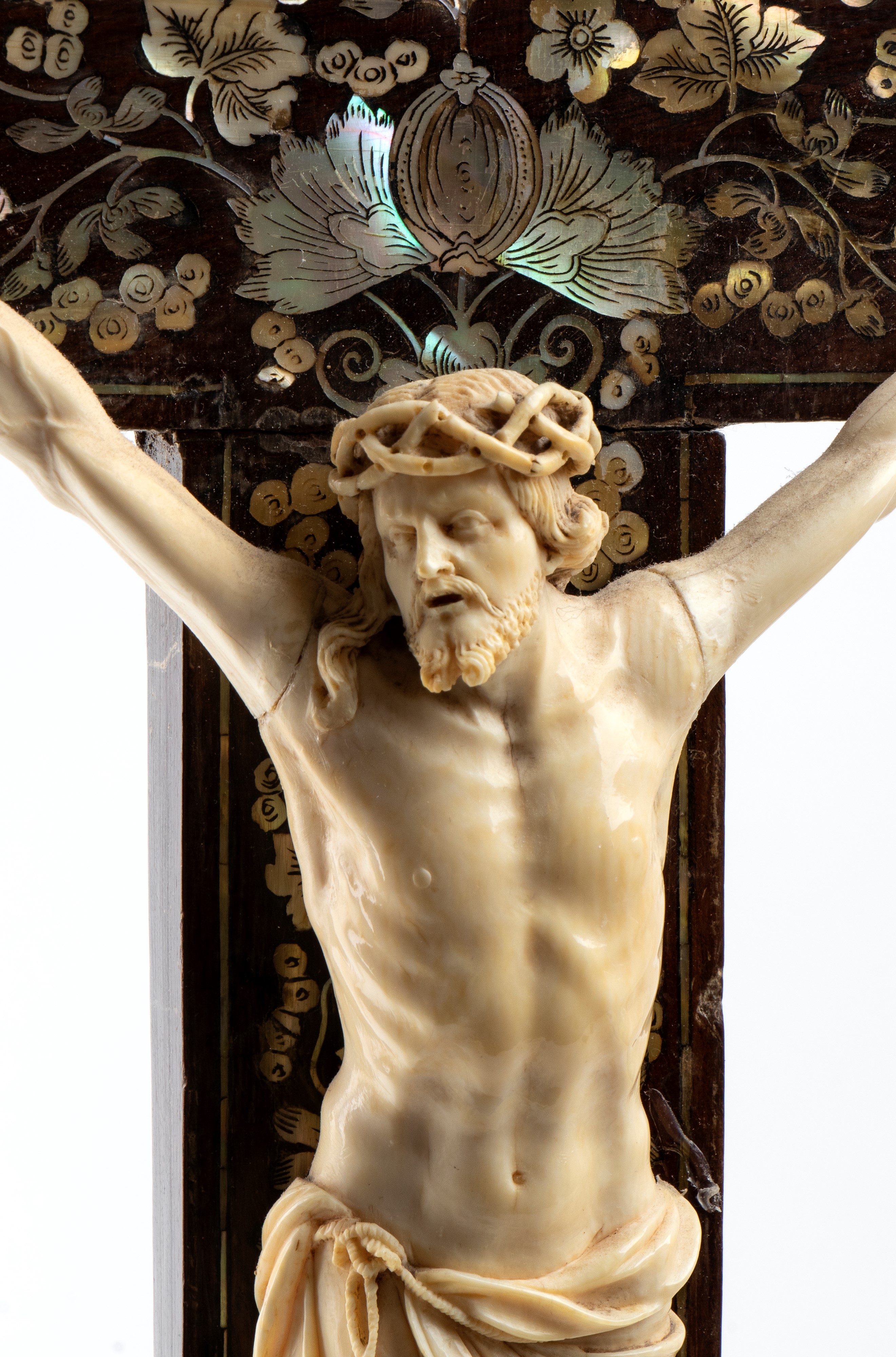 Cristo, avorio e madreperla (Italia, XVIII secolo)
