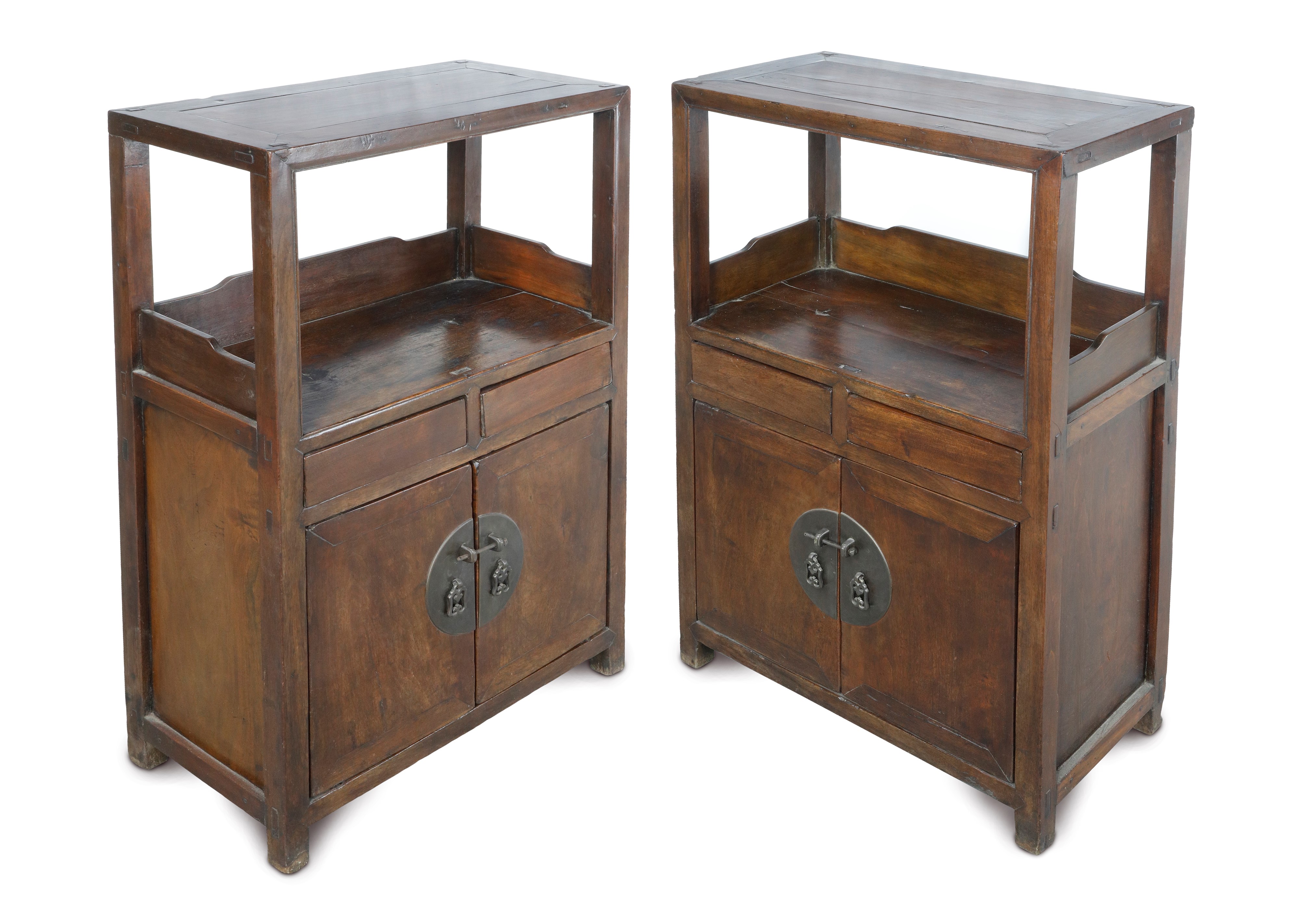 Credenze in legno di noce, Cina, dinastia Qing, XVIII secolo