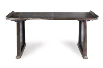 Tavolo per dipinti, legno di olmo, Cina, dinastia Qing, XVII - XVIII secolo