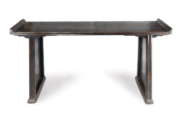 Un elegante tavolo per dipinti, Cina