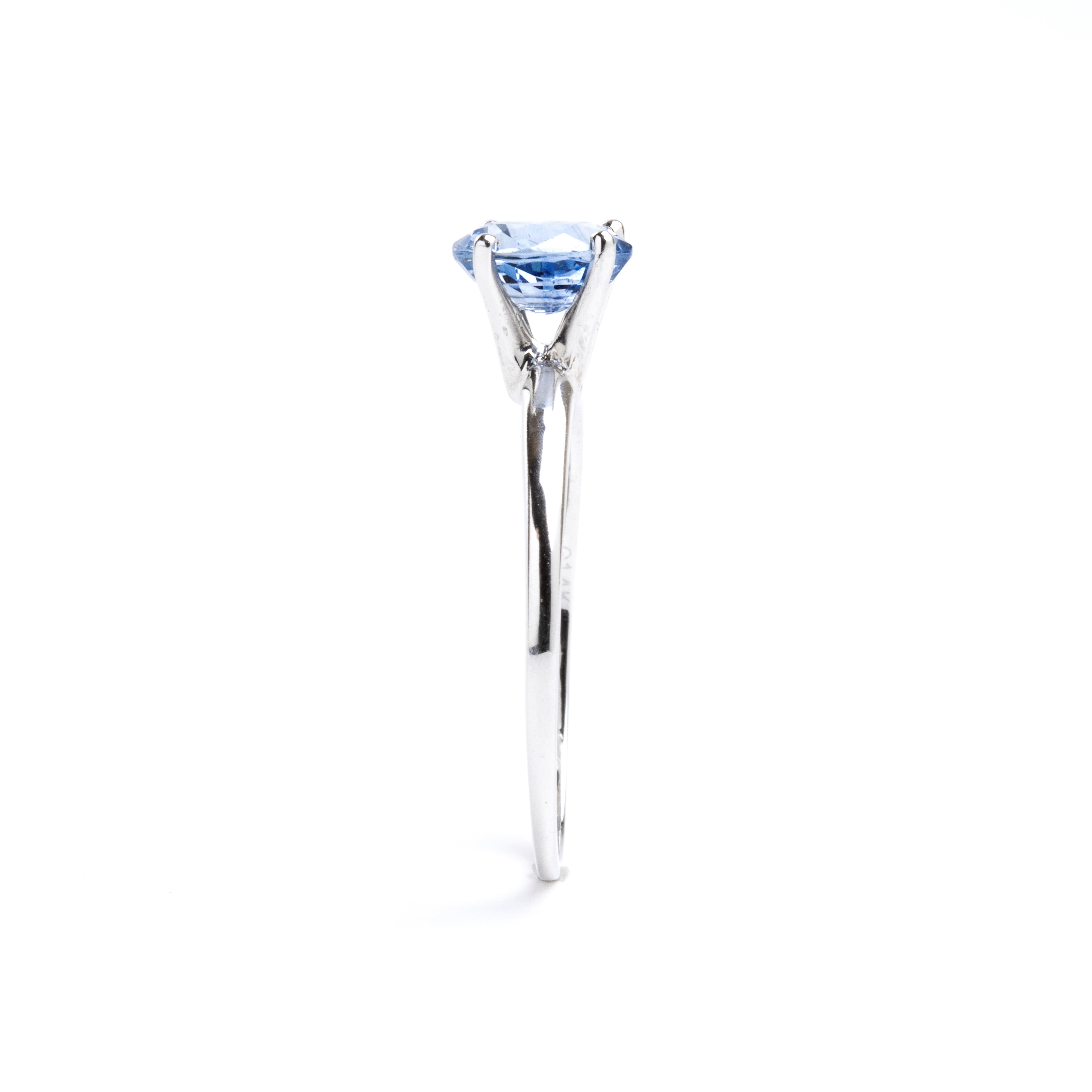 Oro bianco 14k, Anello con zaffiro ovale (N. 01, ~1,15 ct)