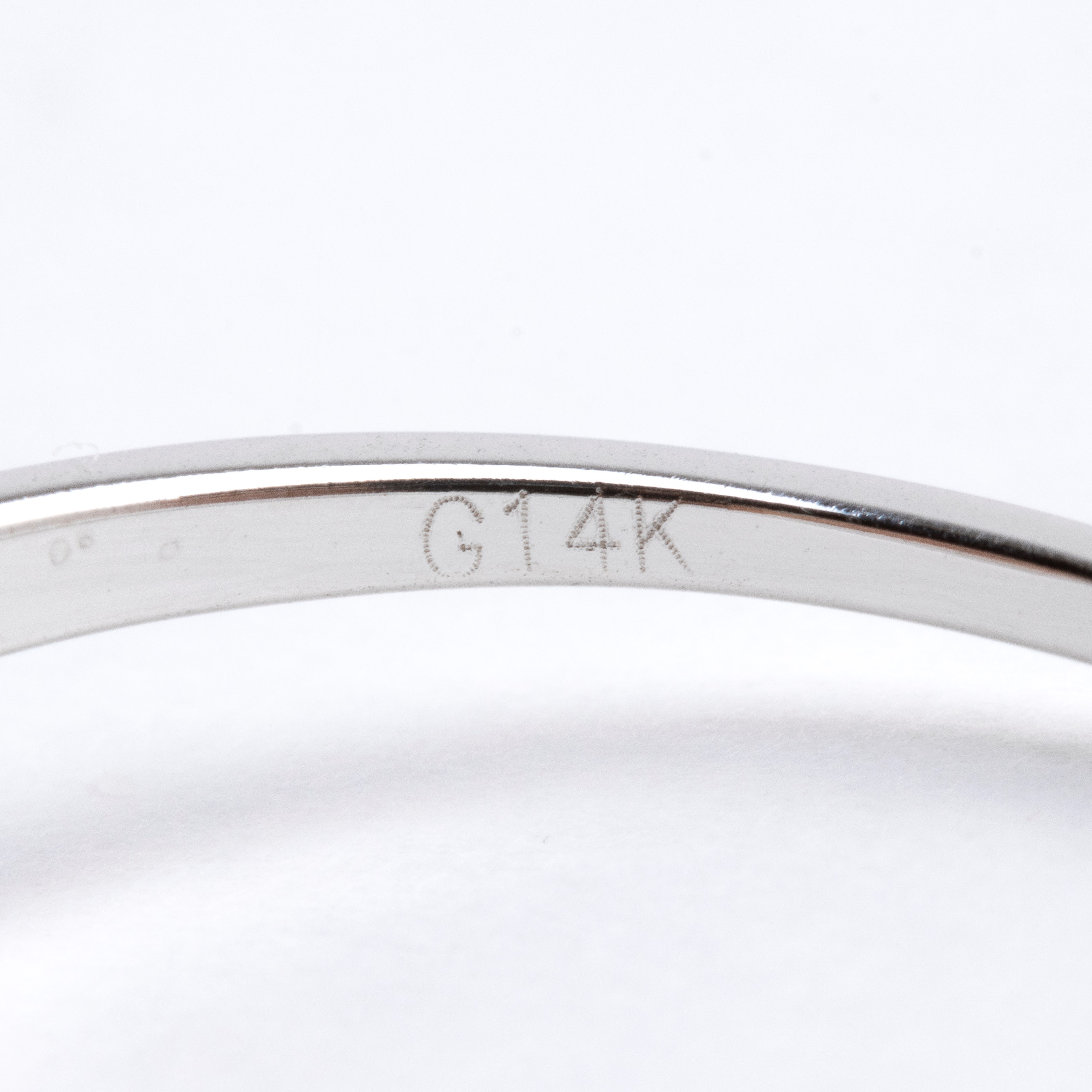 Oro bianco 14k, Anello con zaffiro ovale (N. 01, ~1,15 ct)