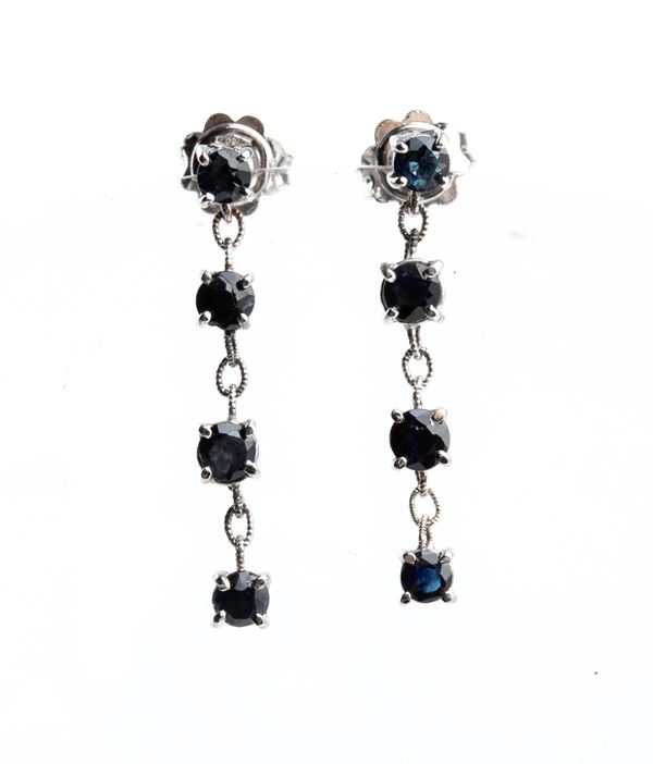 Pair of drop sapphire gold earrings