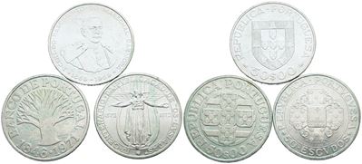 Portogallo, Lotto di 3 monete da 50 escudos (1969, 1971, 1972) in Argento