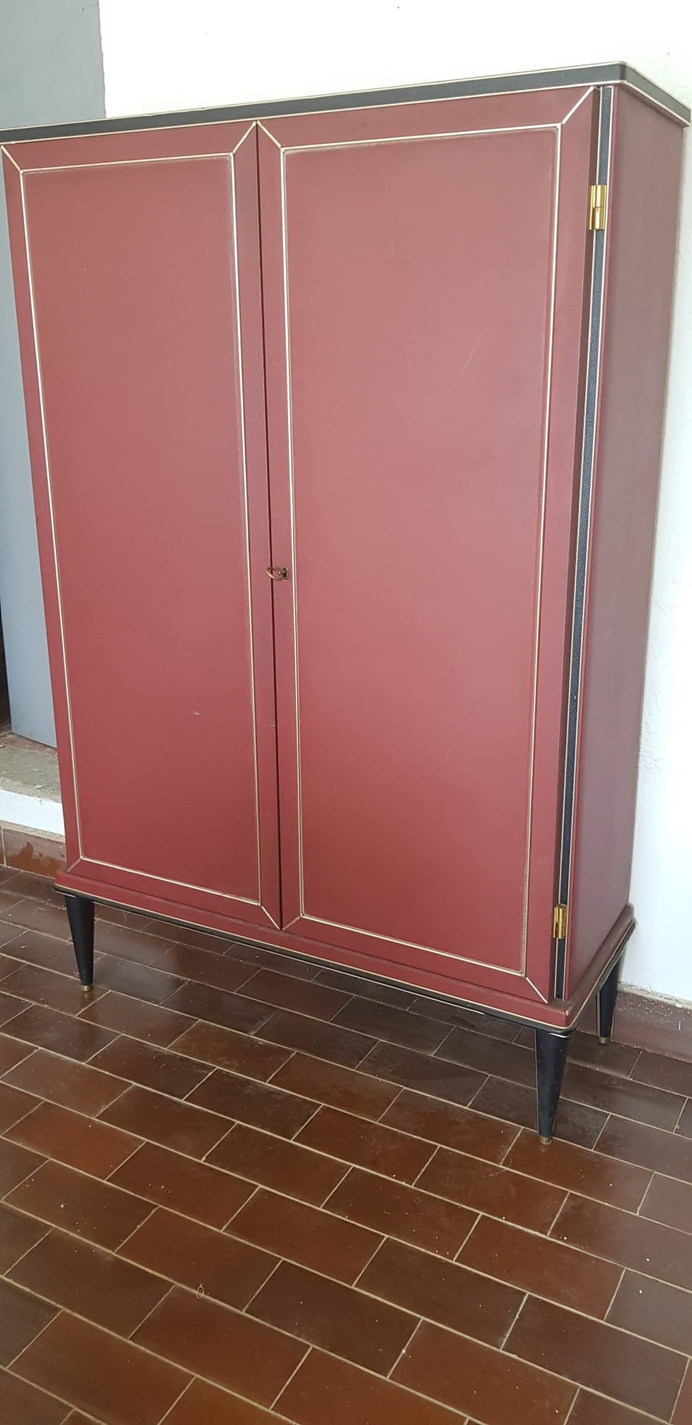 Umberto Mascagni - Studio in pelle rossa, componibile