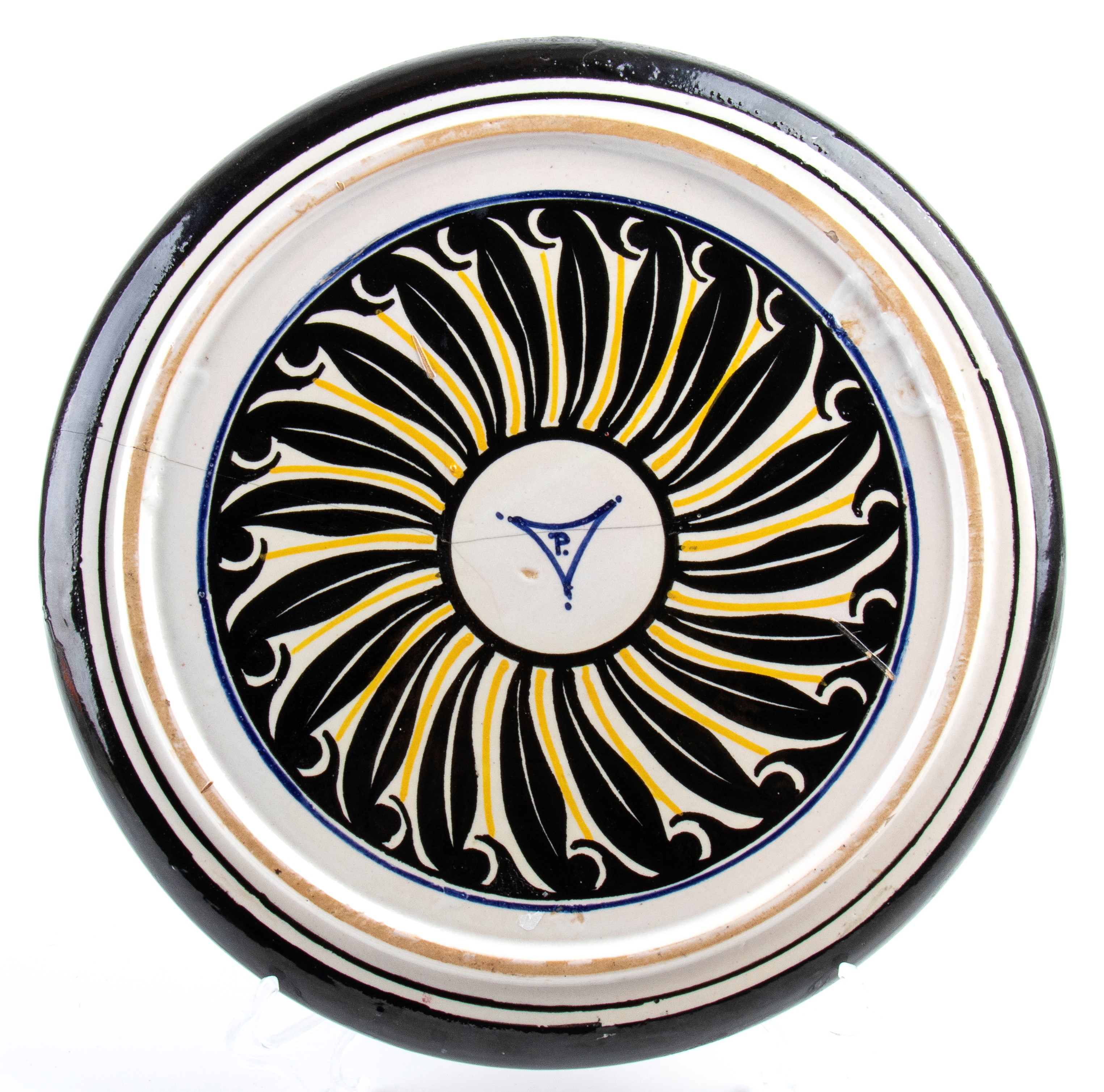 Piatto con decorazione di putti e capra