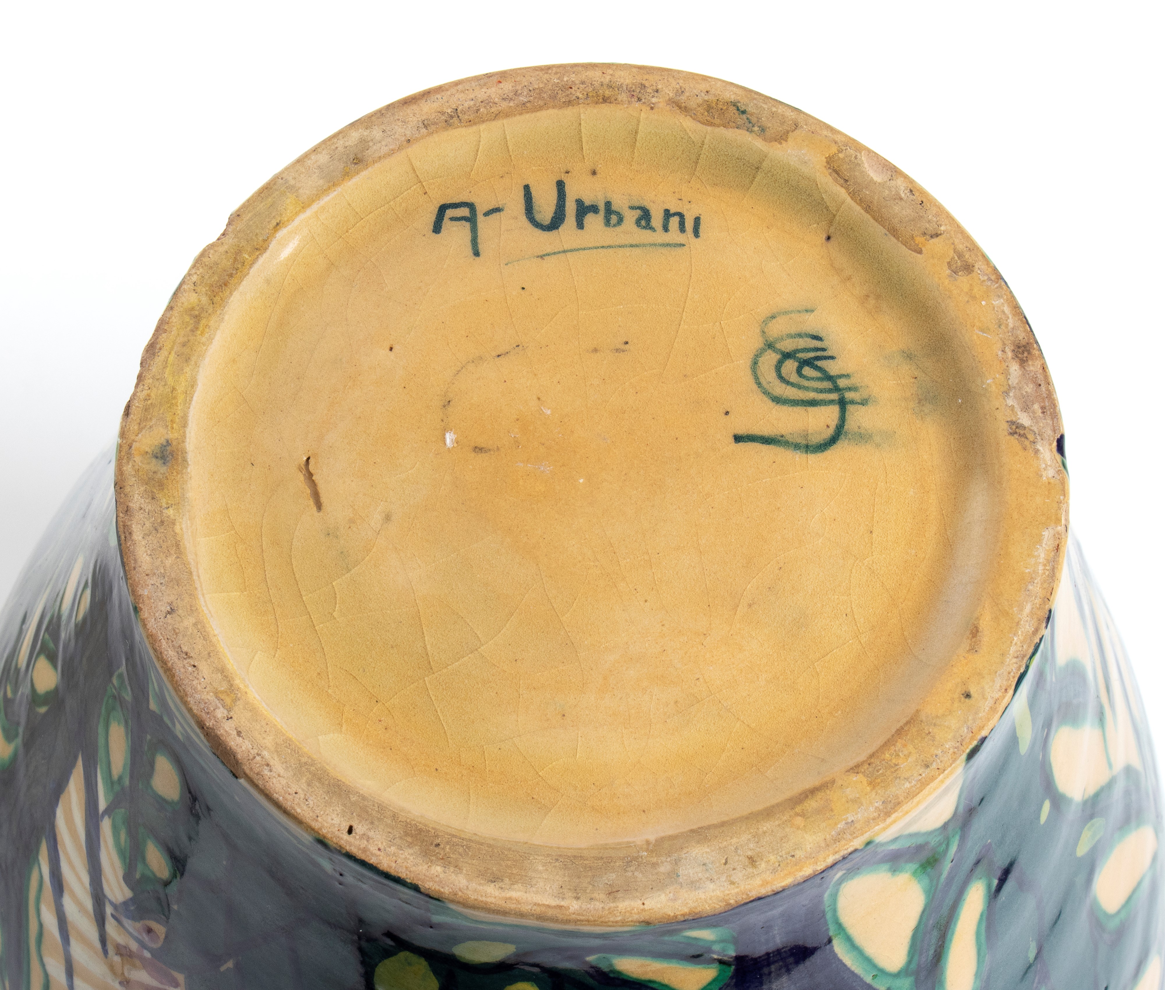 A. Urbani, Grande vaso in ceramica con decorazione floreale