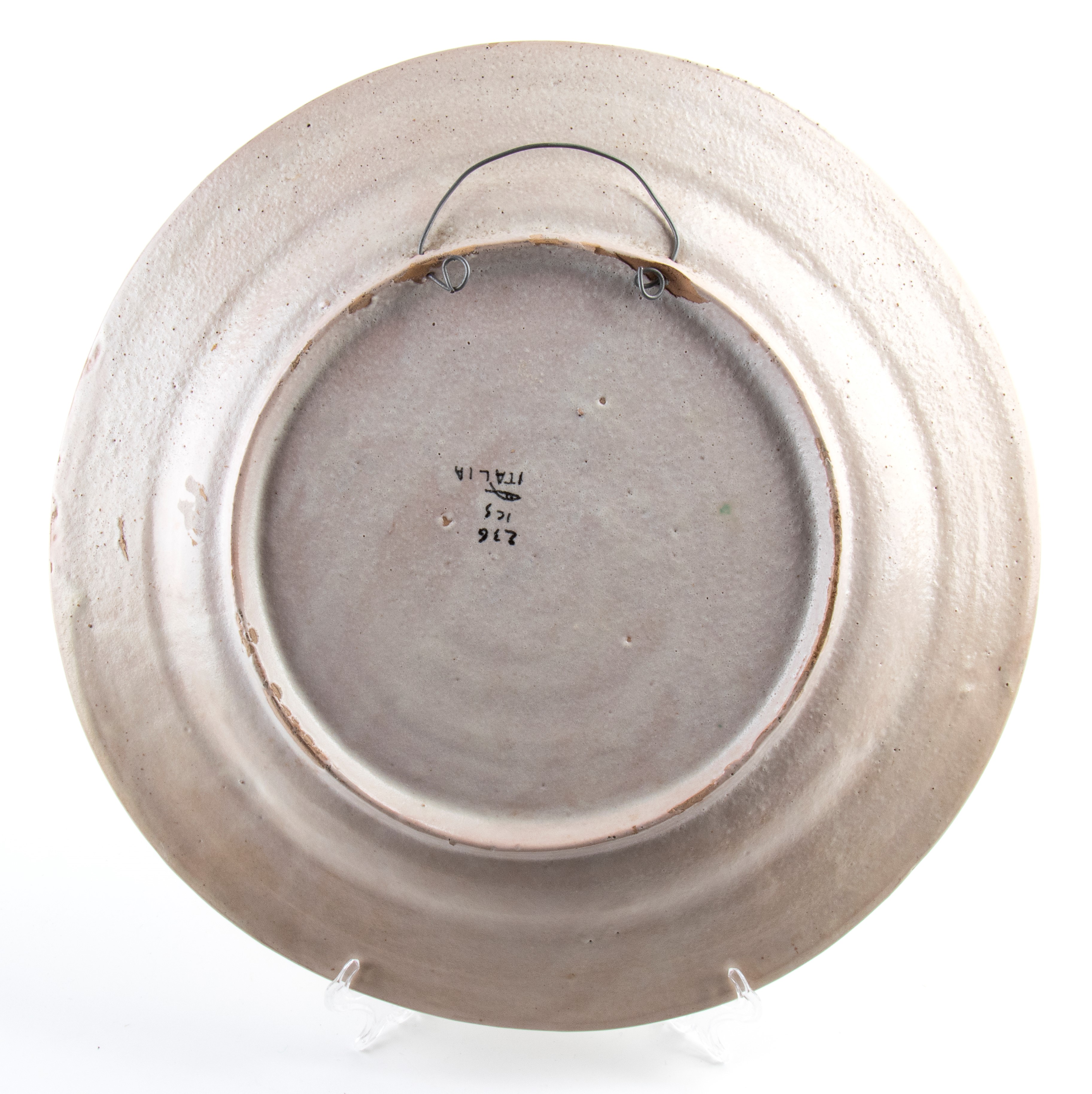 Piatto con decorazione floreale