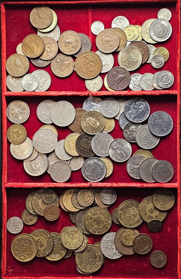VARIE NAZIONI. Lotto multiplo di varie e numerose monete mondiali. Metalli, nominali e conservazioni varie.