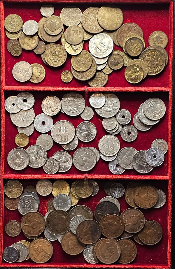VARIE NAZIONI. Lotto multiplo di varie monete mondiali. Metalli, nominali e conservazioni varie.