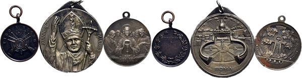 RELIGIOSE. Lotto di 3 medaglie. Epoche e conservazioni Varie