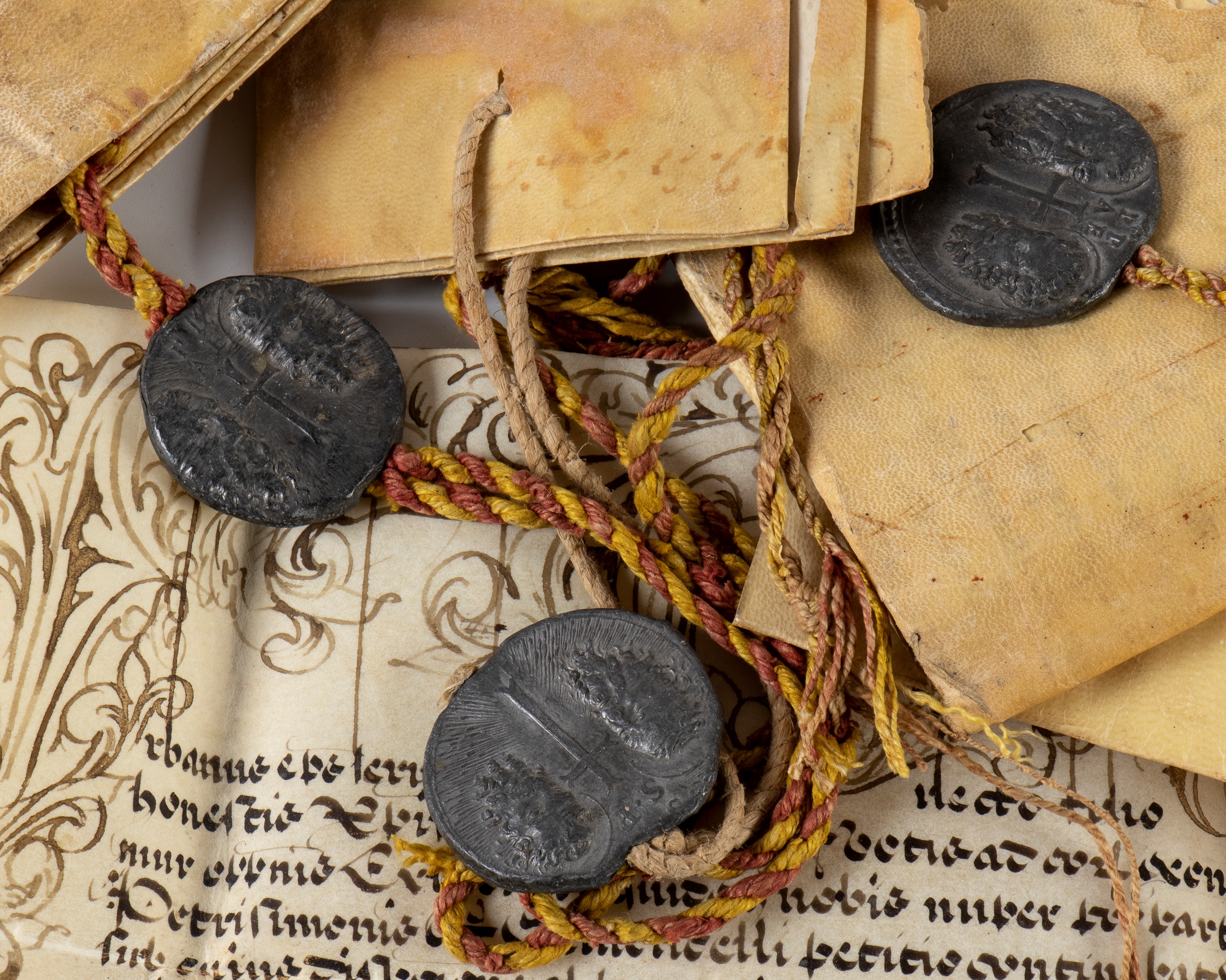 Lotto di 10 manoscritti ecclesiastici su pergamena