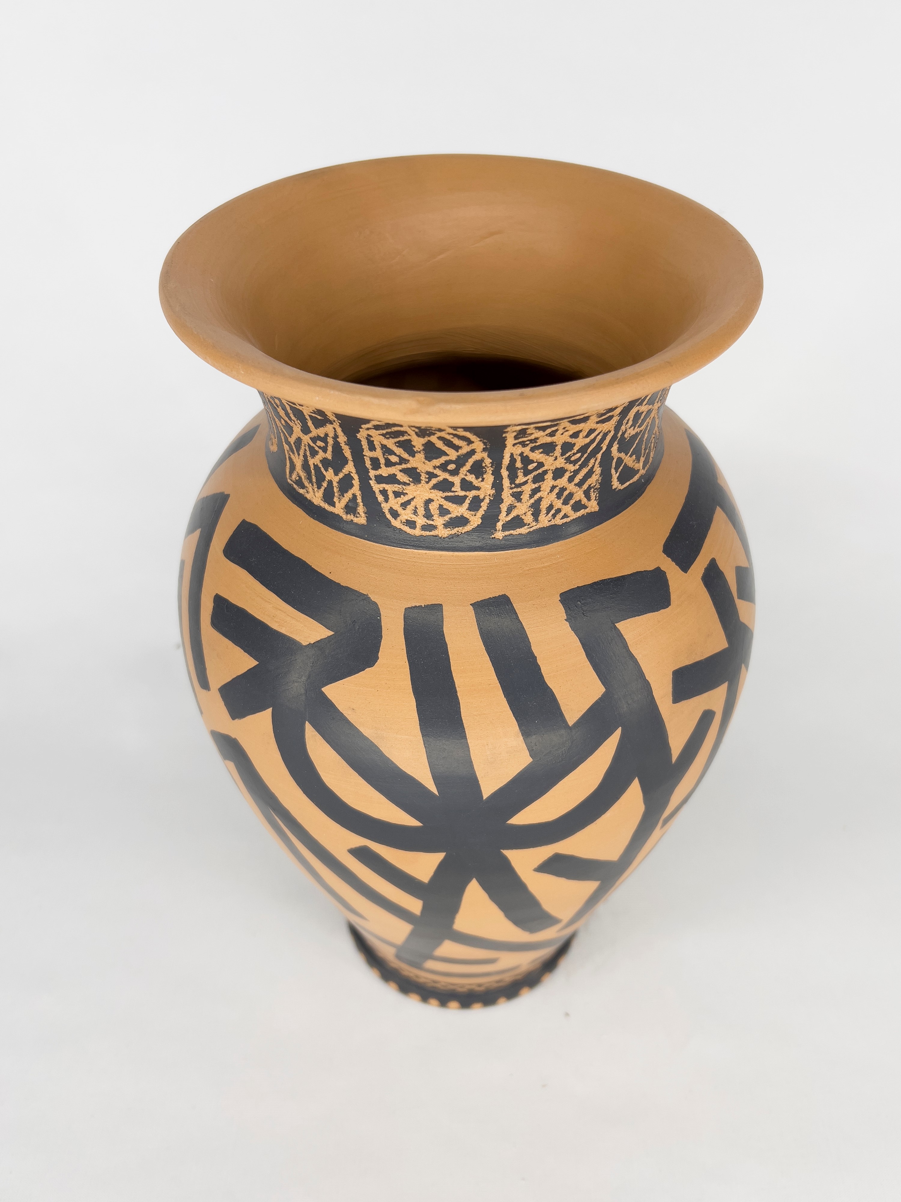 Edoardo Solomostry - Autore sconosciuto, Vaso in terracotta rossa con engobbio e cristallina