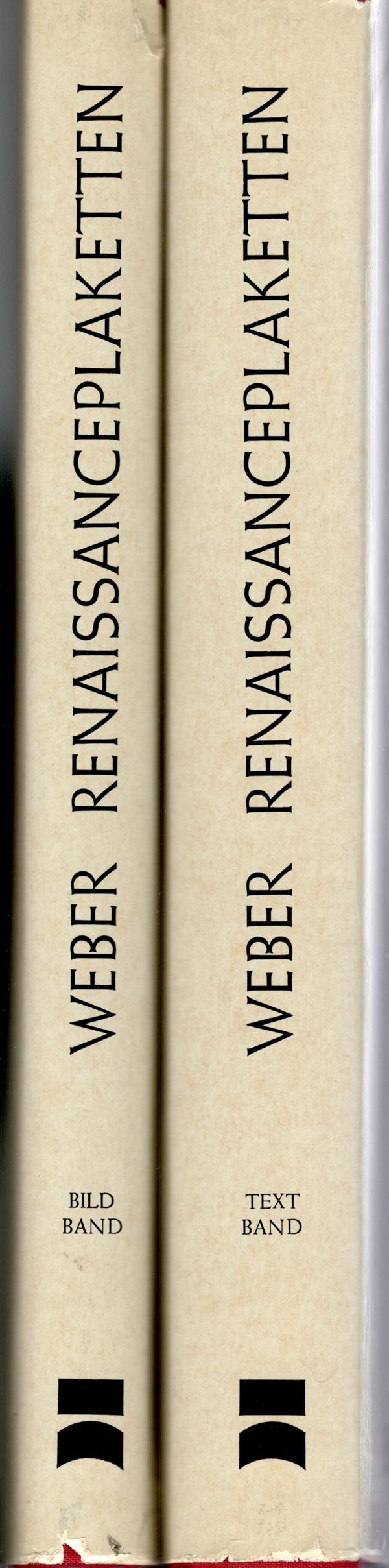 WEBER I. - Renaissance Plaketten. Deutsche, Niederlandische und Franzosische. Munchen, 1975. 2 volumi completo. vol. testo  pp 443, vol tavole, 302. rilegatura editoriale, sovracoperta sciupata, interno ottimo stato. importante opera di riferimento per lo studio e la catalogazione di placchette.