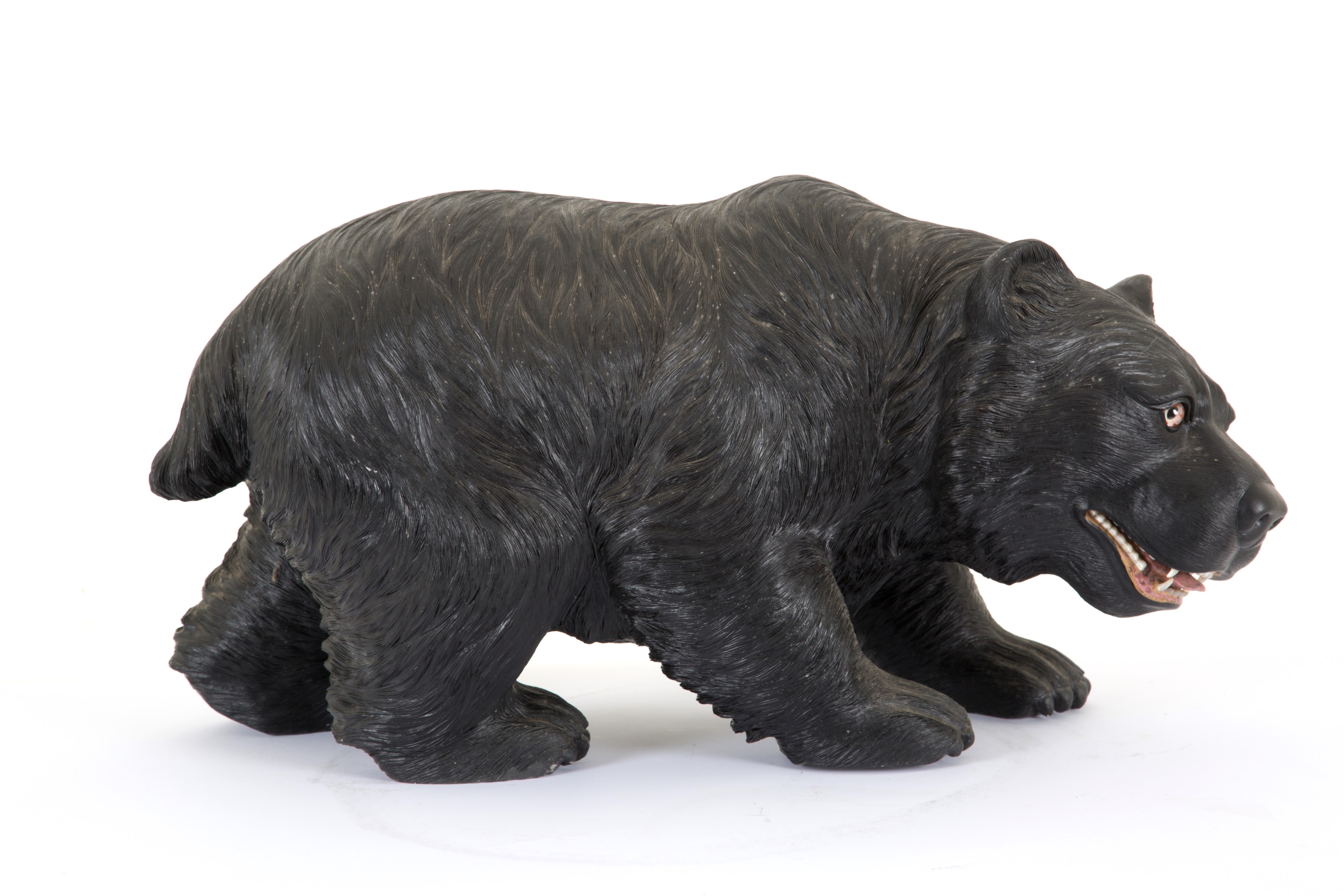Scultura in shungite, XIX secolo, raffigurante orso