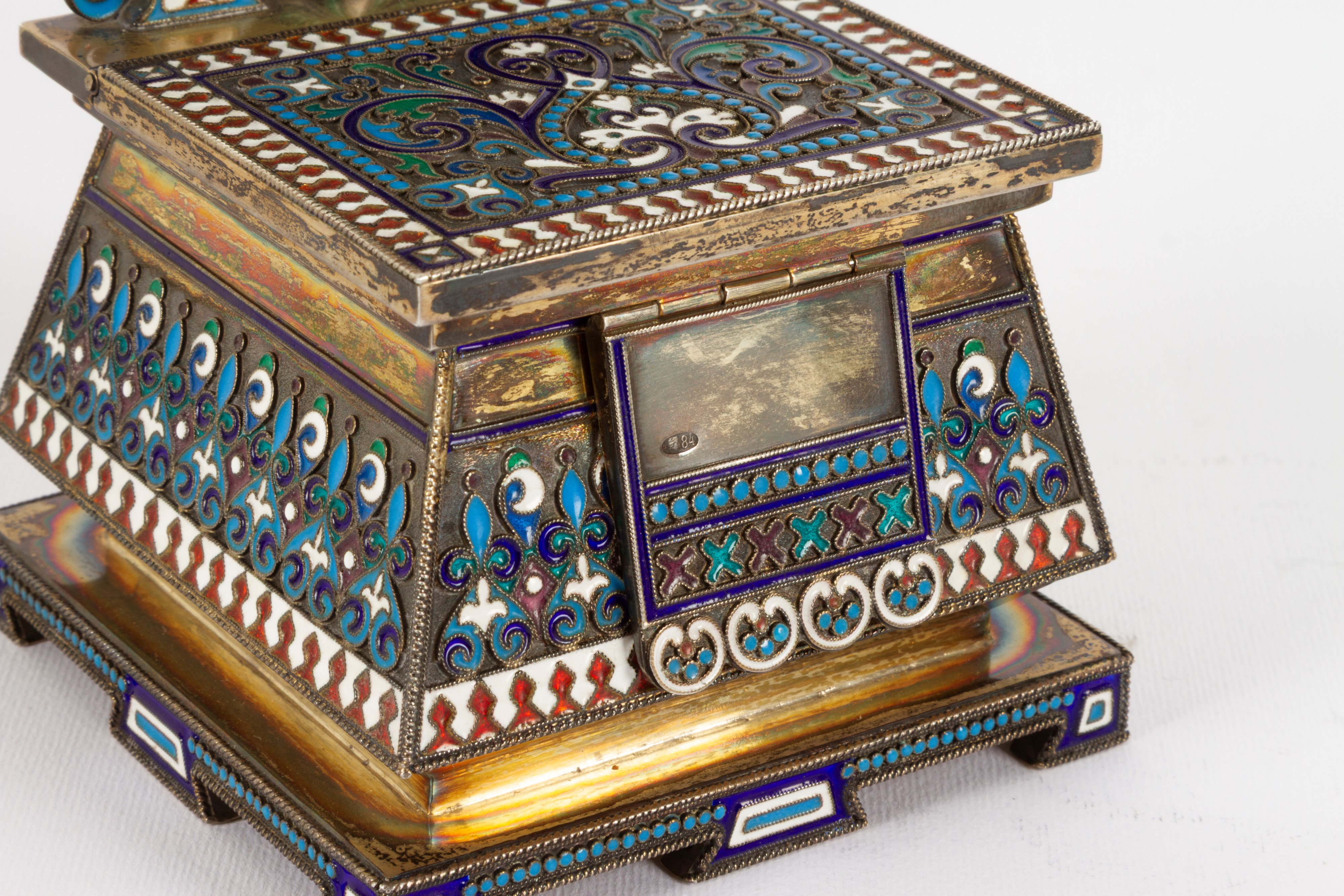 Trono porta sale in argento