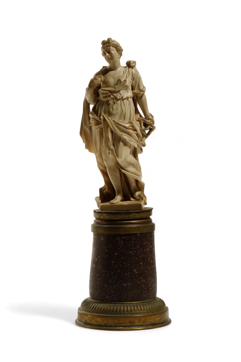 Scultura in avorio, figura femminile (Europa centro-meridionale, XVII–XVIII secolo)