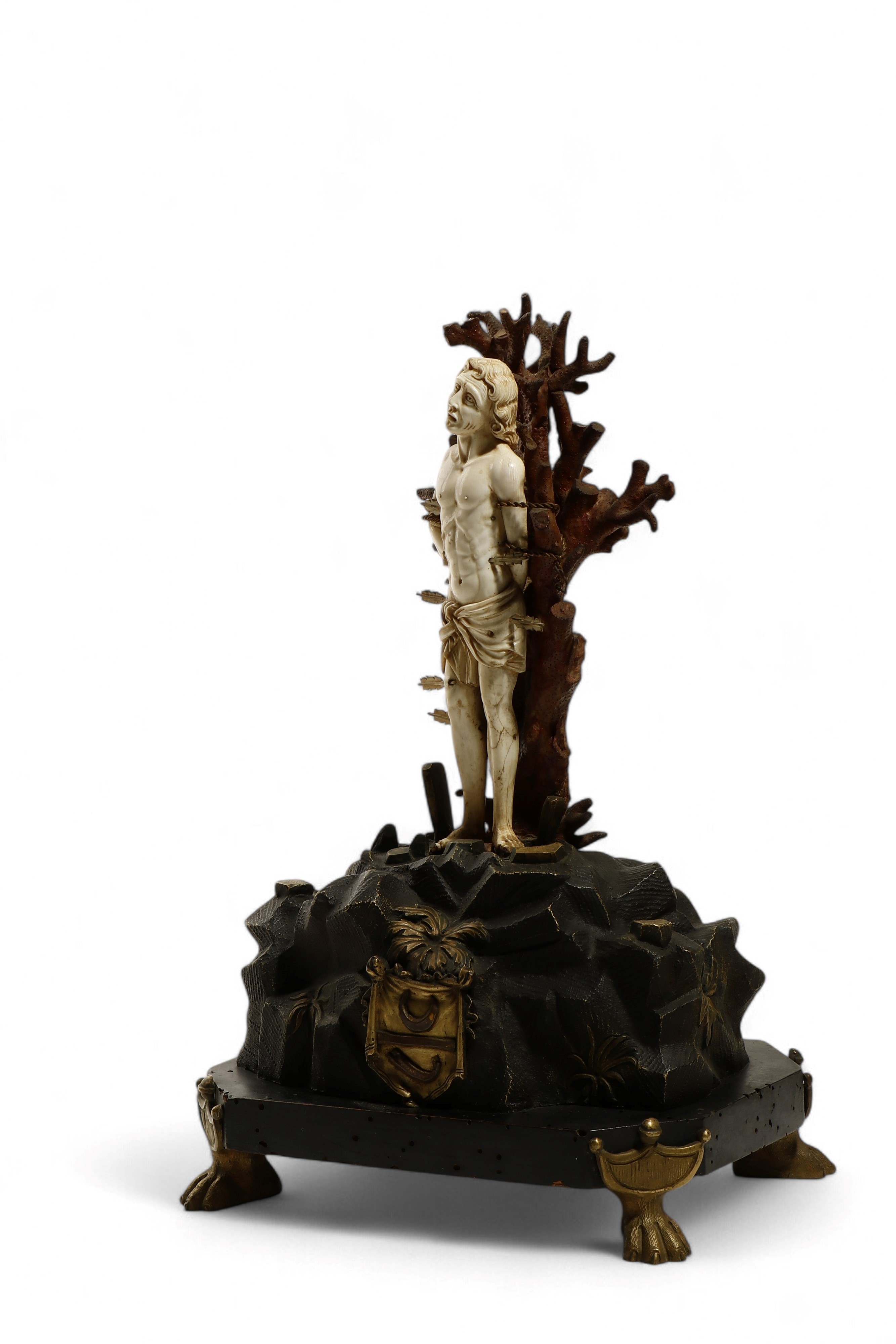 Scultura, San Sebastiano, avorio scolpito e base in legno e metallo dorato (Germania, XVII–XVIII ...