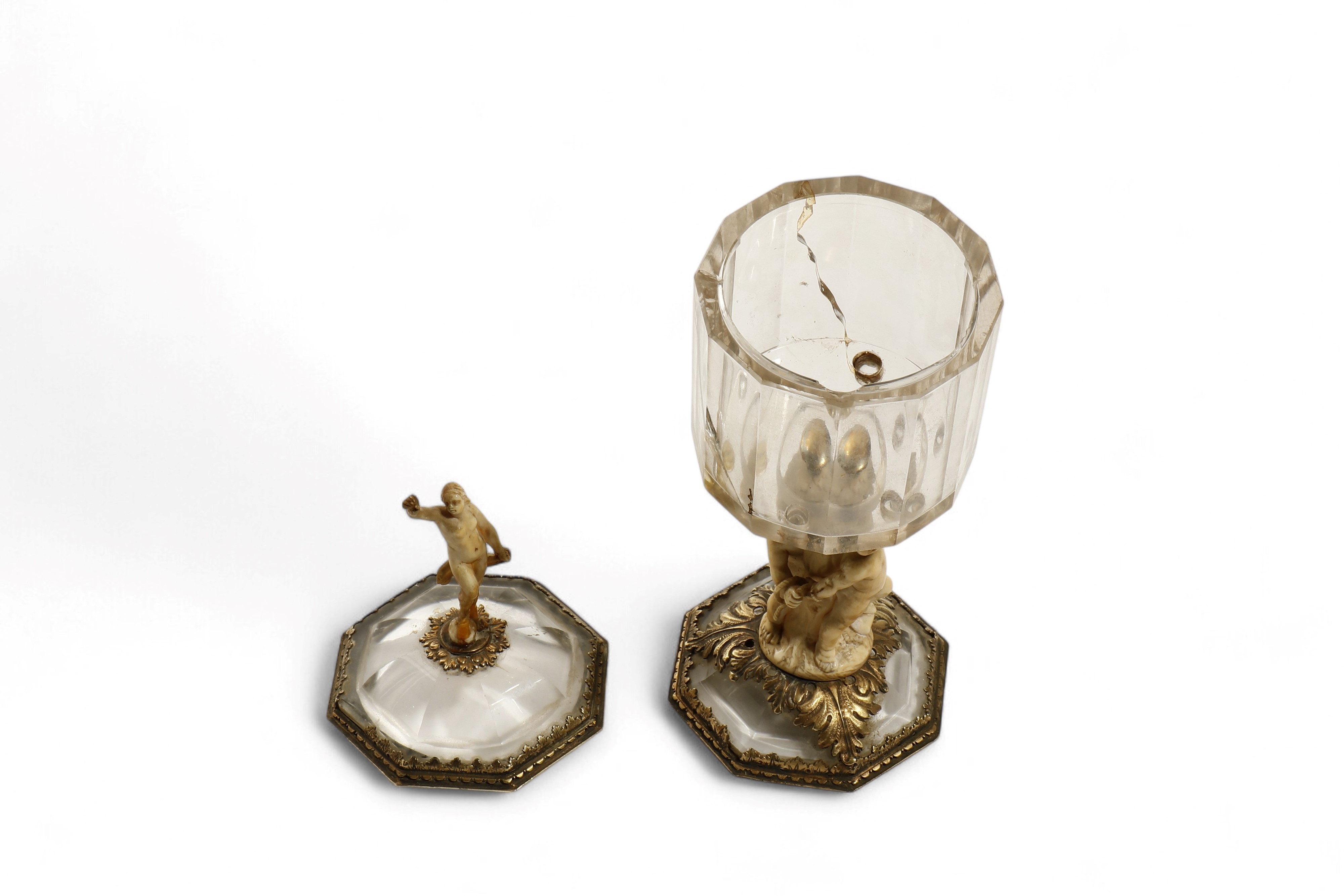 Coppa decorativa in cristallo di rocca, avorio e argento dorato, Italia XVII–XVIII secolo