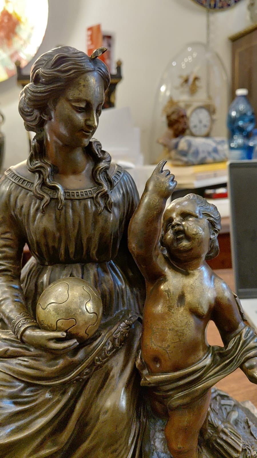 Scuola Toscana, Allegoria, gruppo scultoreo in bronzo con base in marmo