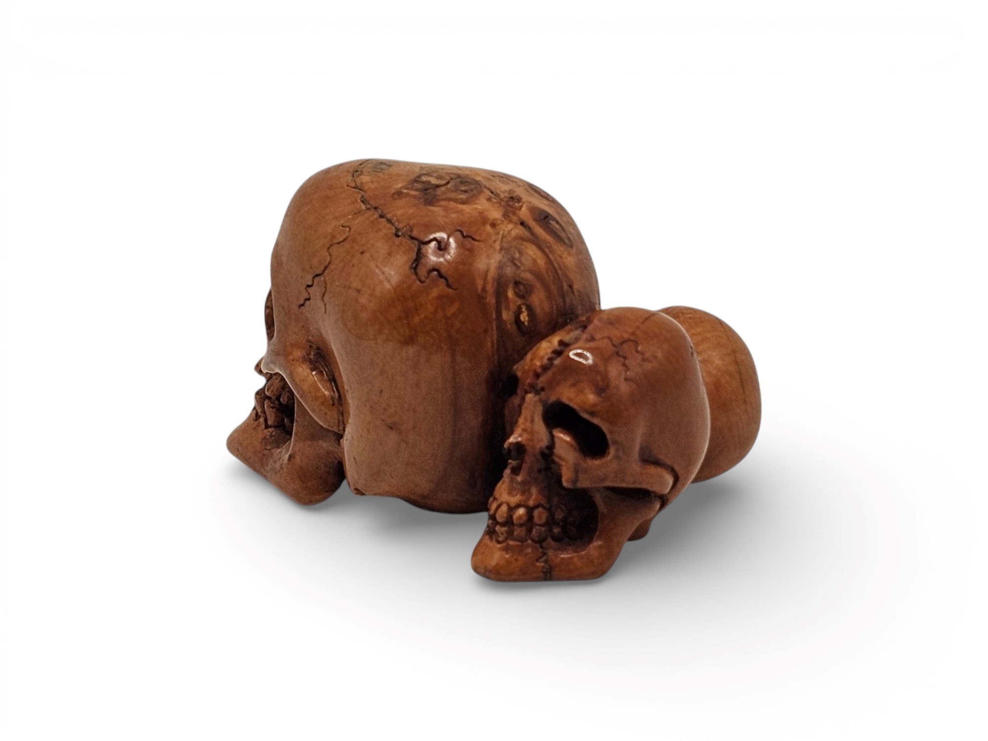 Giappone (periodo Meiji), Scultura in avorio raffigurante tre teschi