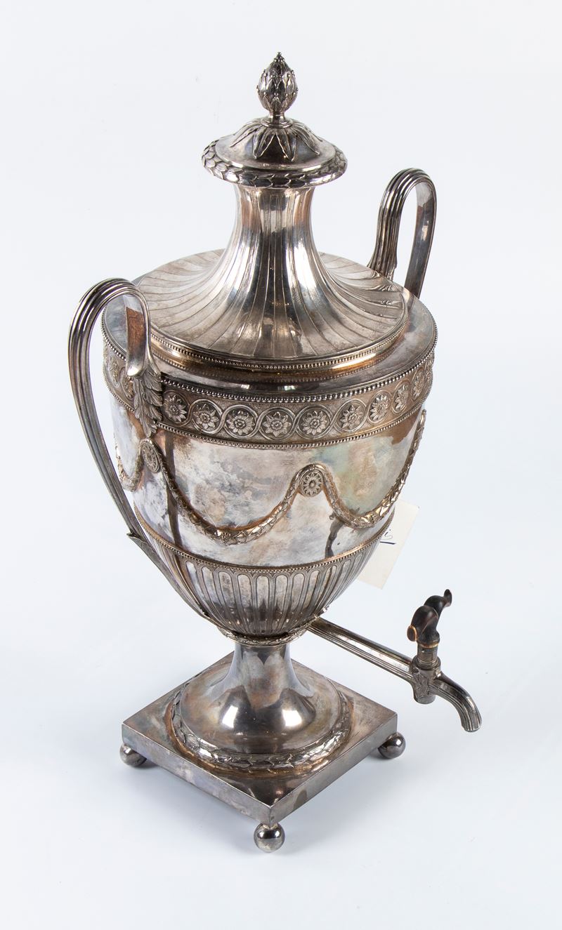 Tea urn inglese georgiana in argento