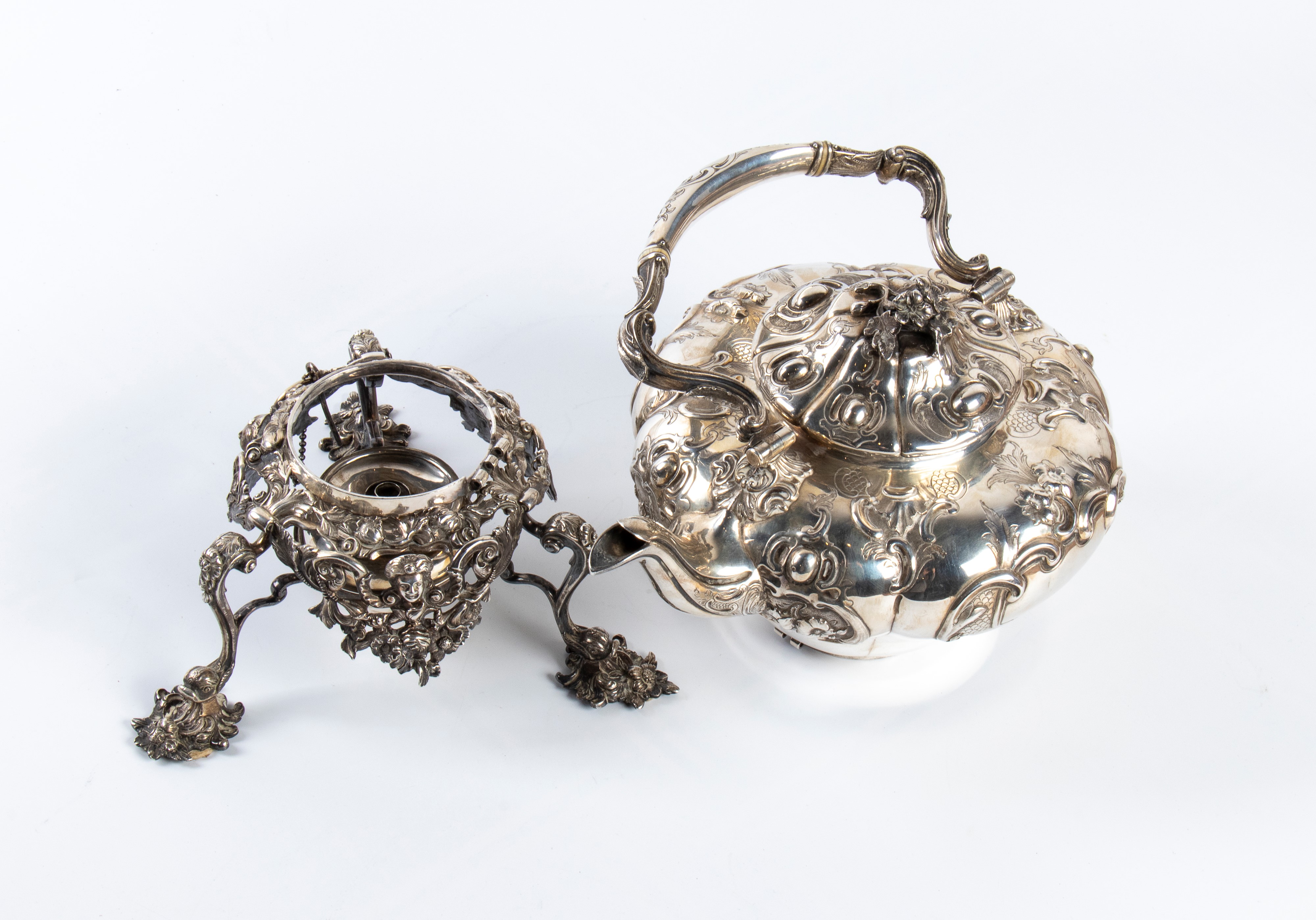 Tea keattle vittoriano inglese in argento