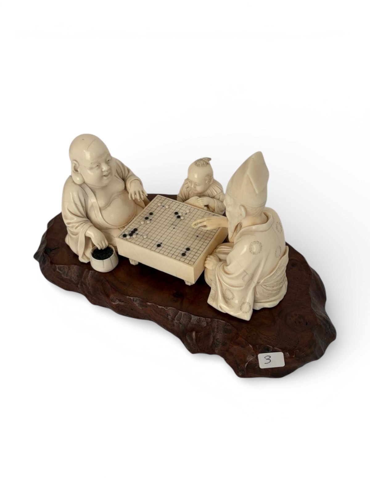 Okimono in avorio, raffigurante giocatori di Go, periodo Meiji (1868-1912)