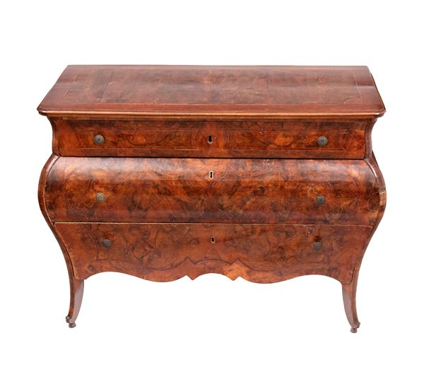 Barocchetto chest of drawers made of walnut burl