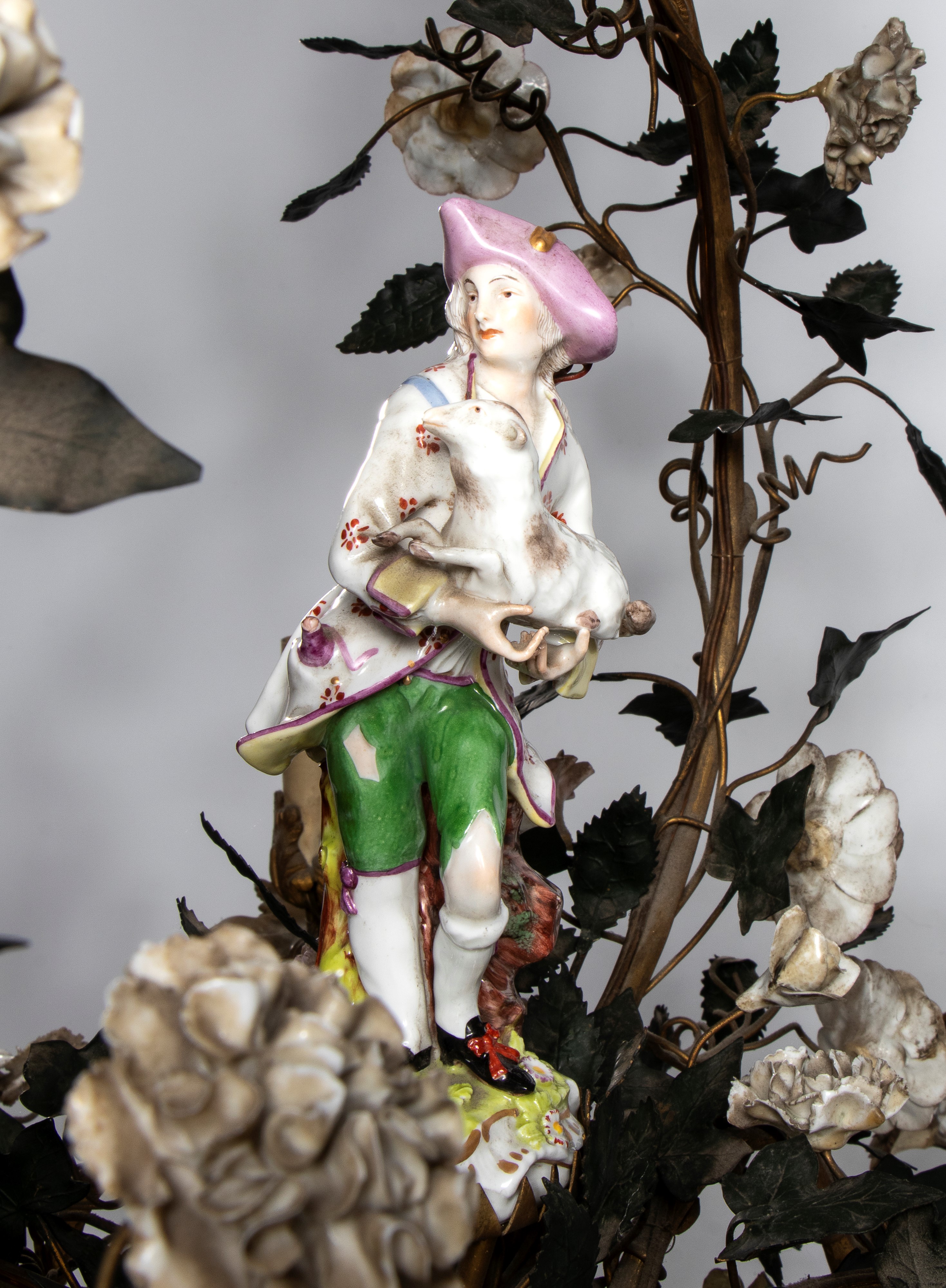 Coppia di lampadari a gabbia