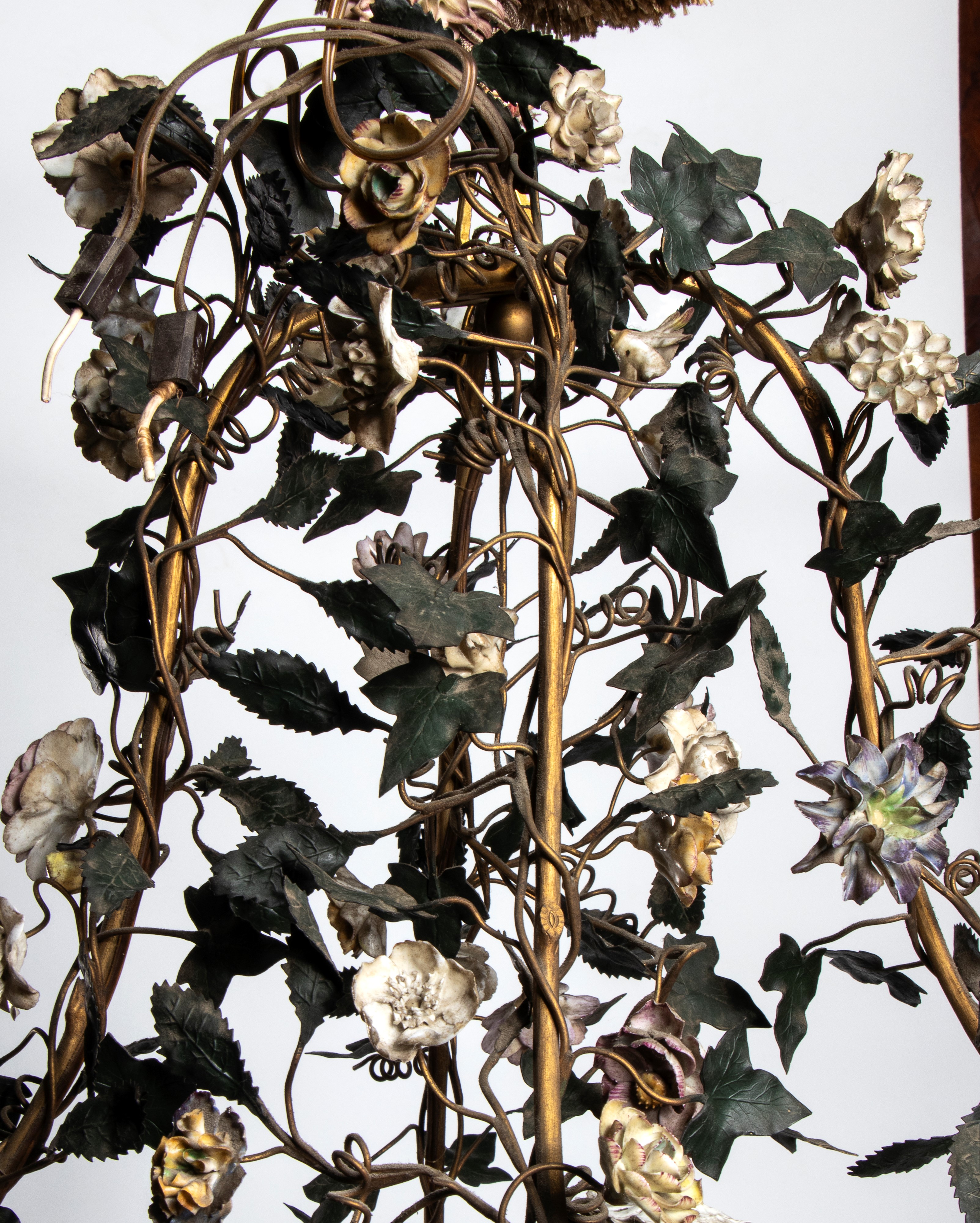 Coppia di lampadari a gabbia