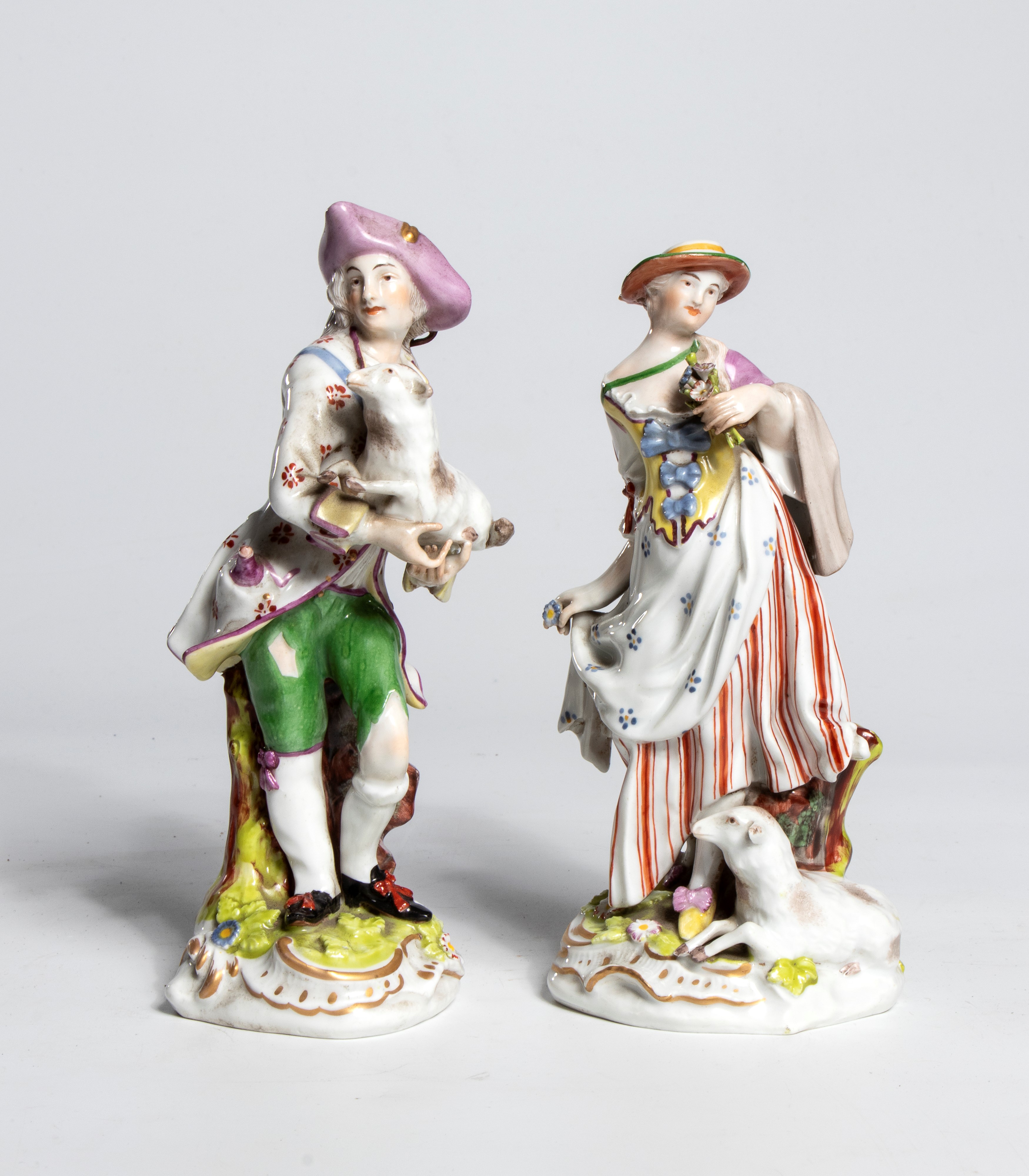 Coppia di lampadari a gabbia