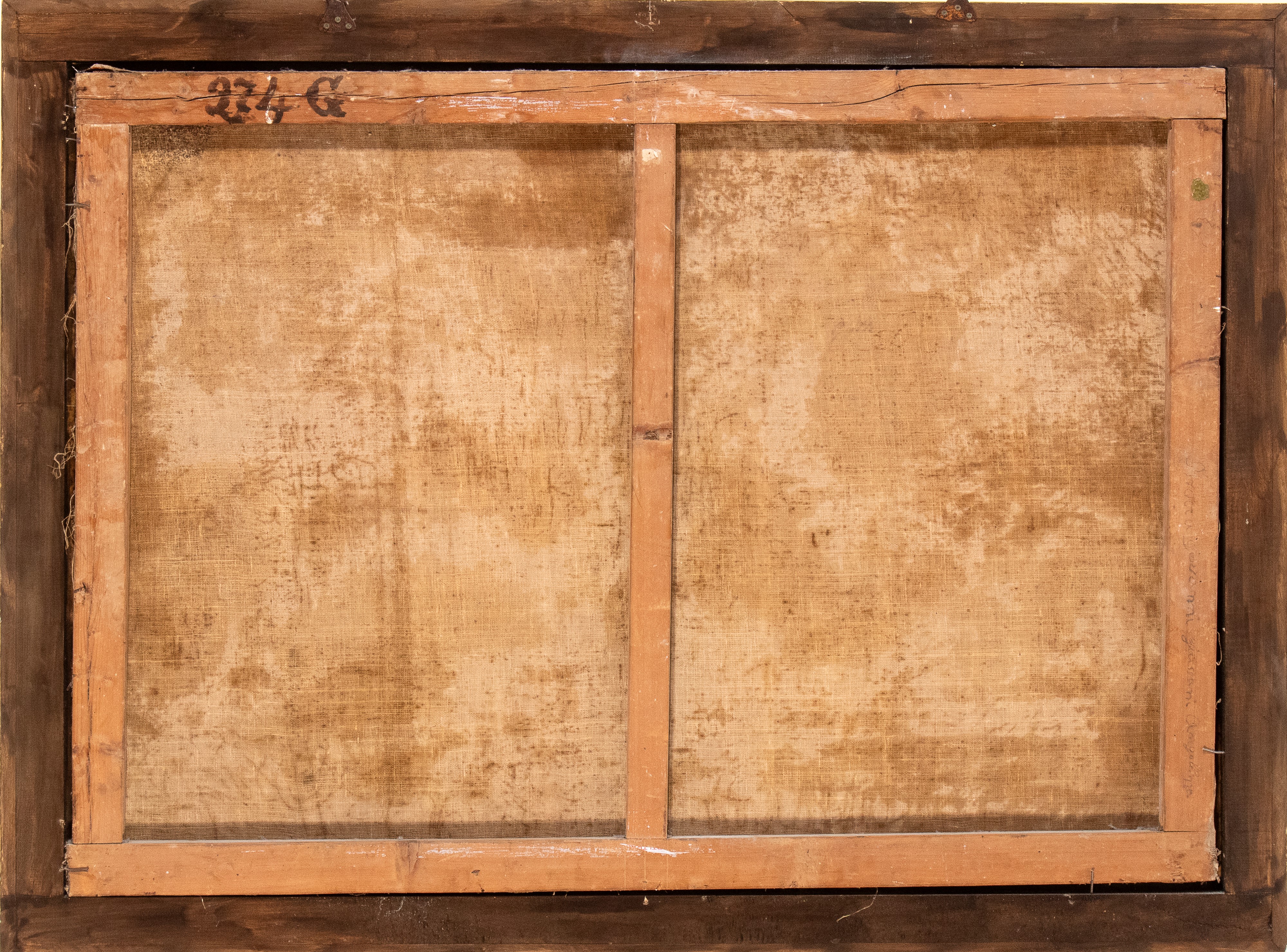 Paesaggio innevato con ponte, casa, grotta e viandanti