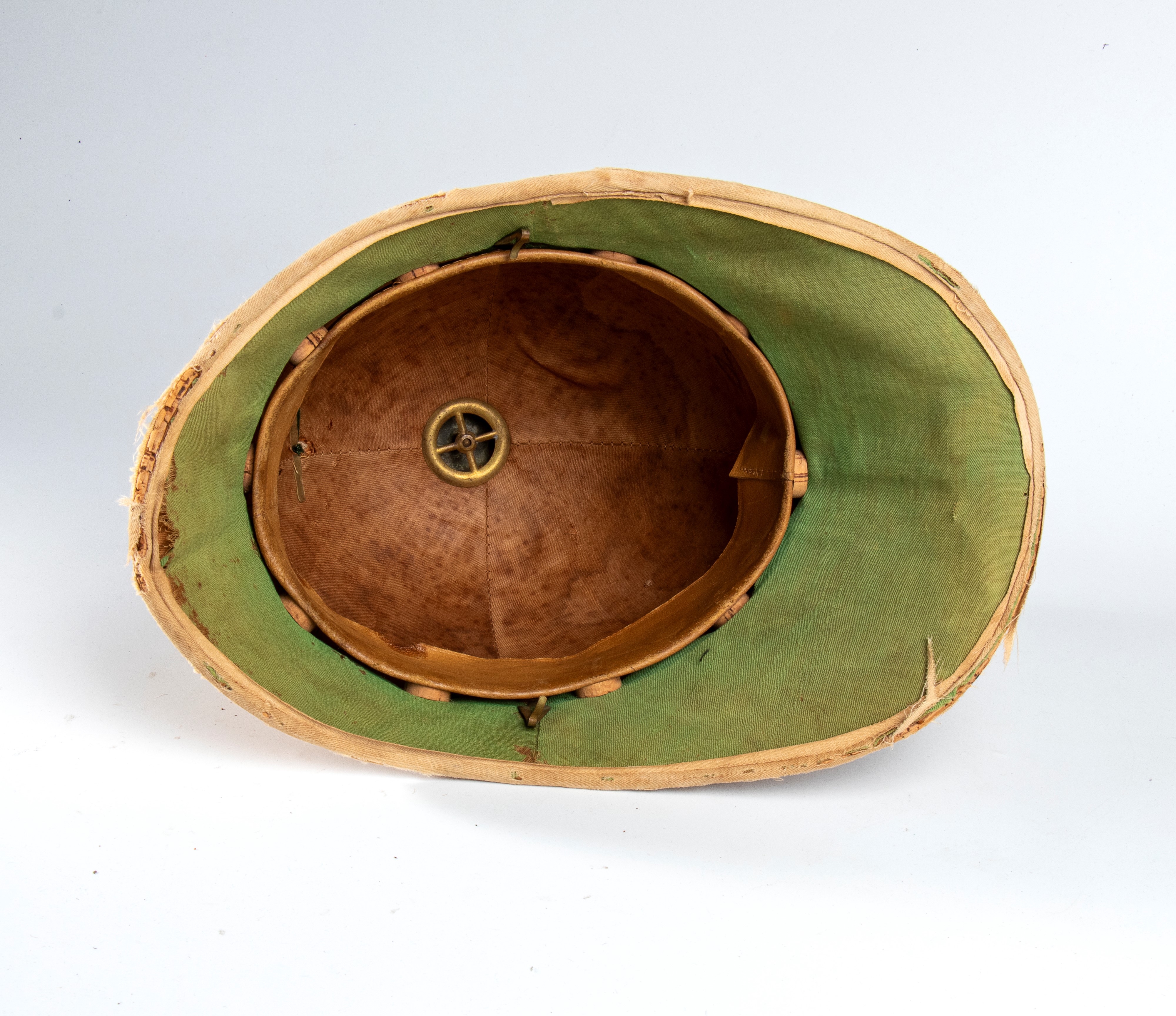 Raro casco per un sottufficiale del primo reggimento artiglieria a cavallo