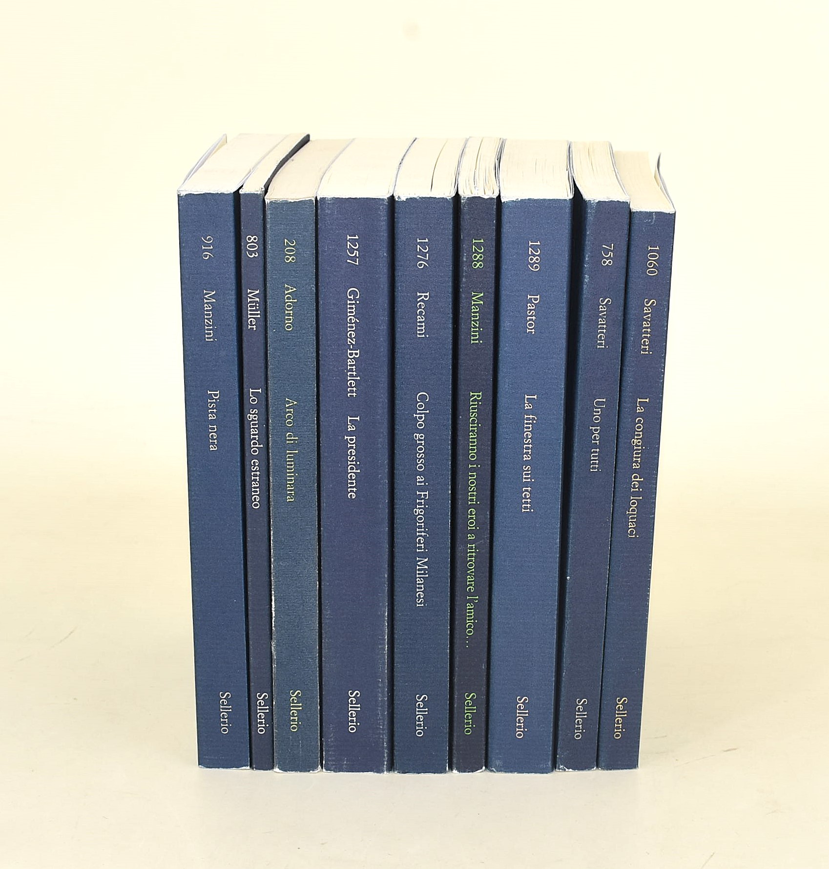 Sellerio Editore Palermo, Raccolta di 9 volumi di narrativa contemporanea
