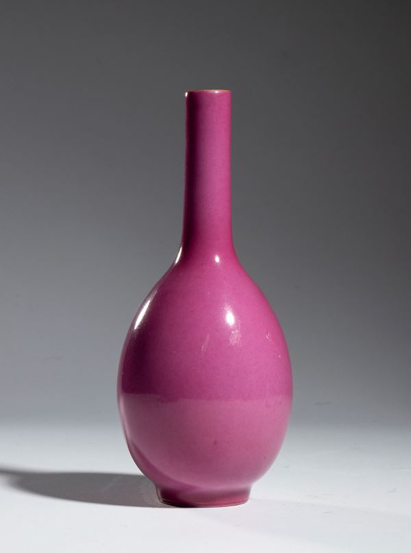 Small ruby-glazed porcelain bottle vase, China