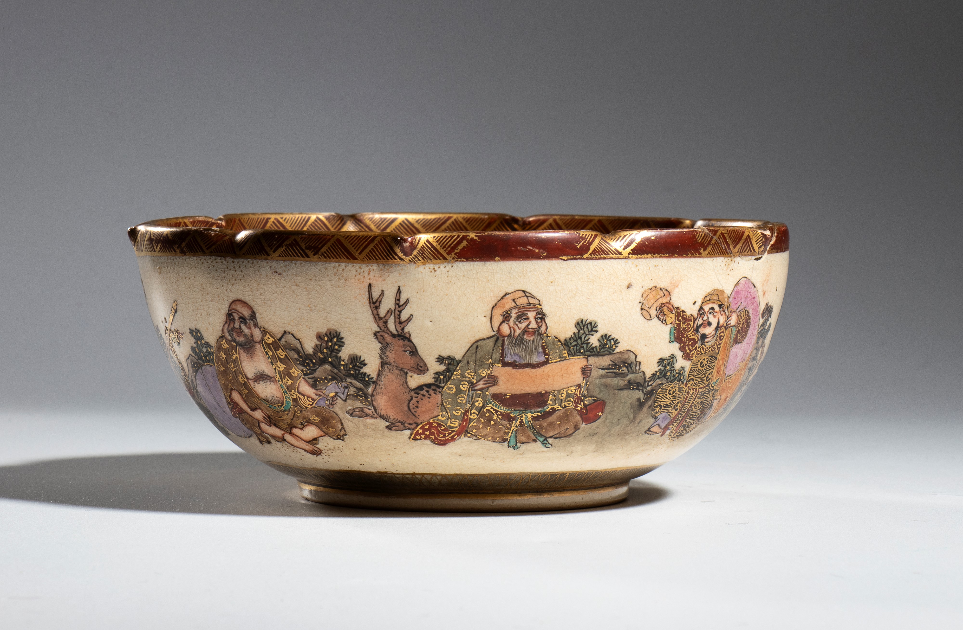 Ciotola Satsuma decorata con figure mitologiche, Giappone